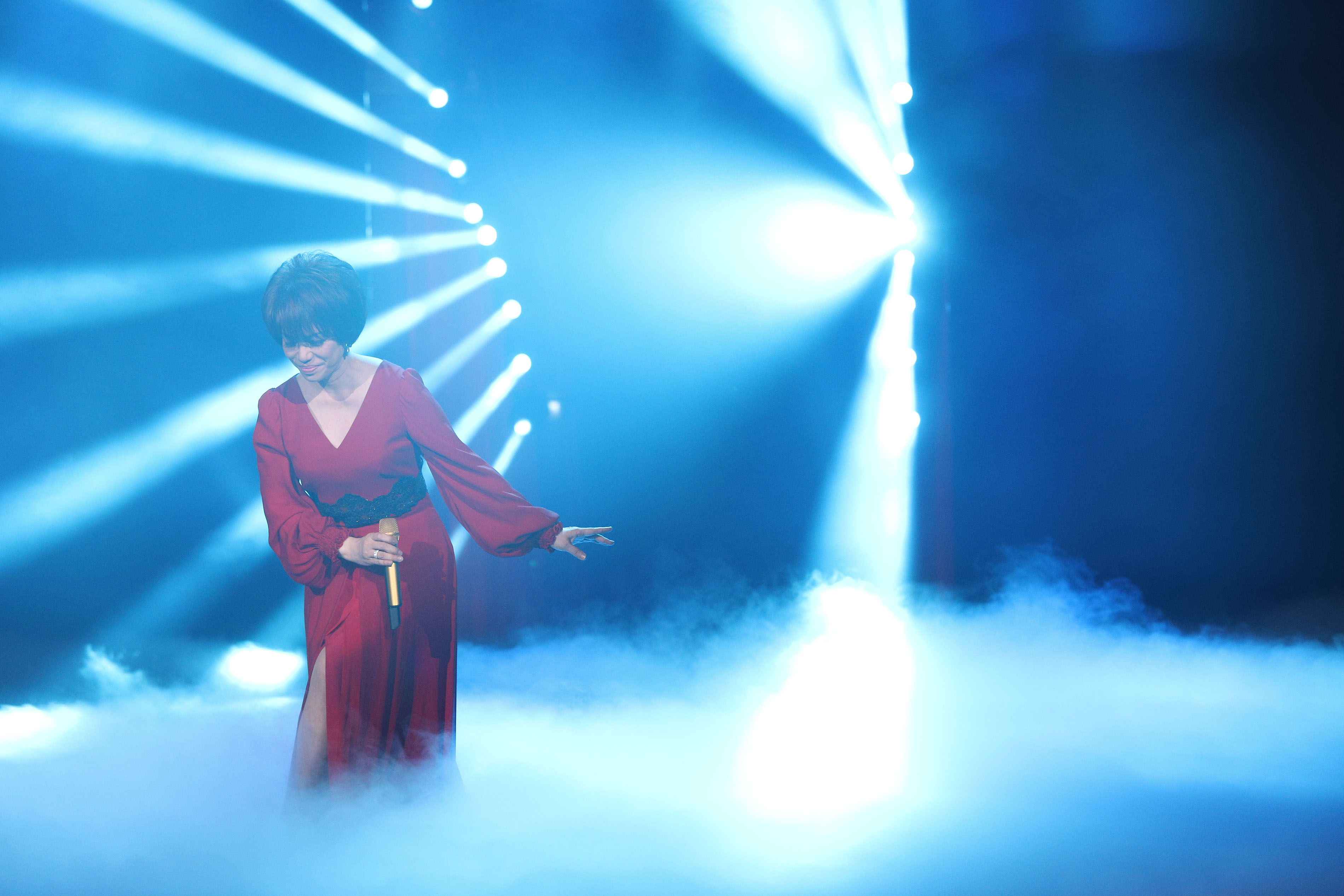 原來蔡琴的口紅色是自己調出來的，她當晚的唇色被封為「死亡芭比粉」，笑說「有錢也買不到」。（星世代提供）