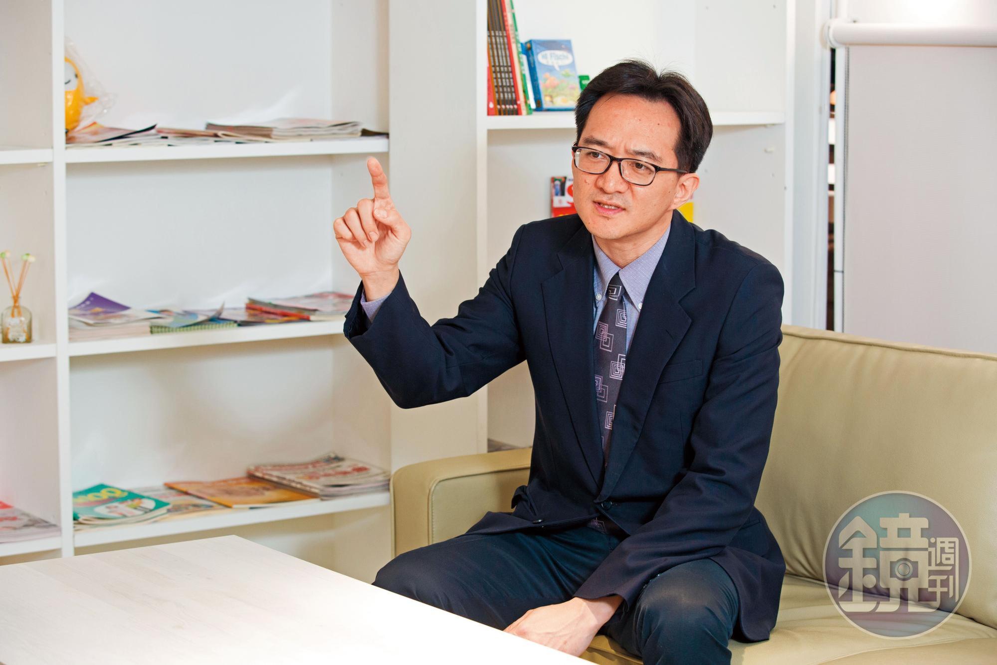 CFP認證理財規劃顧問蔣竣植提醒,年金險一旦啟動年金化,就不能拿回本金。