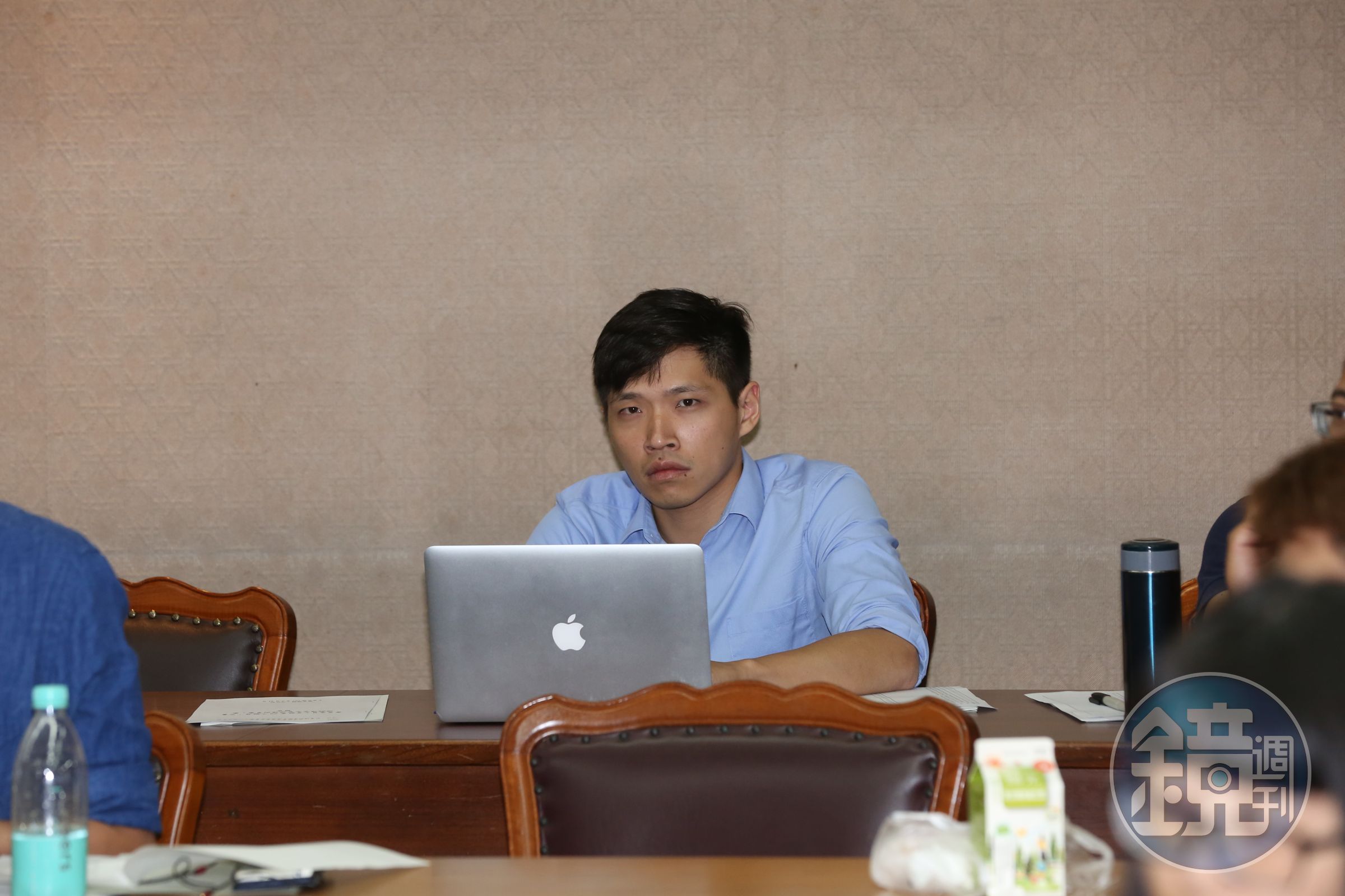 太陽花學運領袖陳為廷被爆曾對女性襲胸。