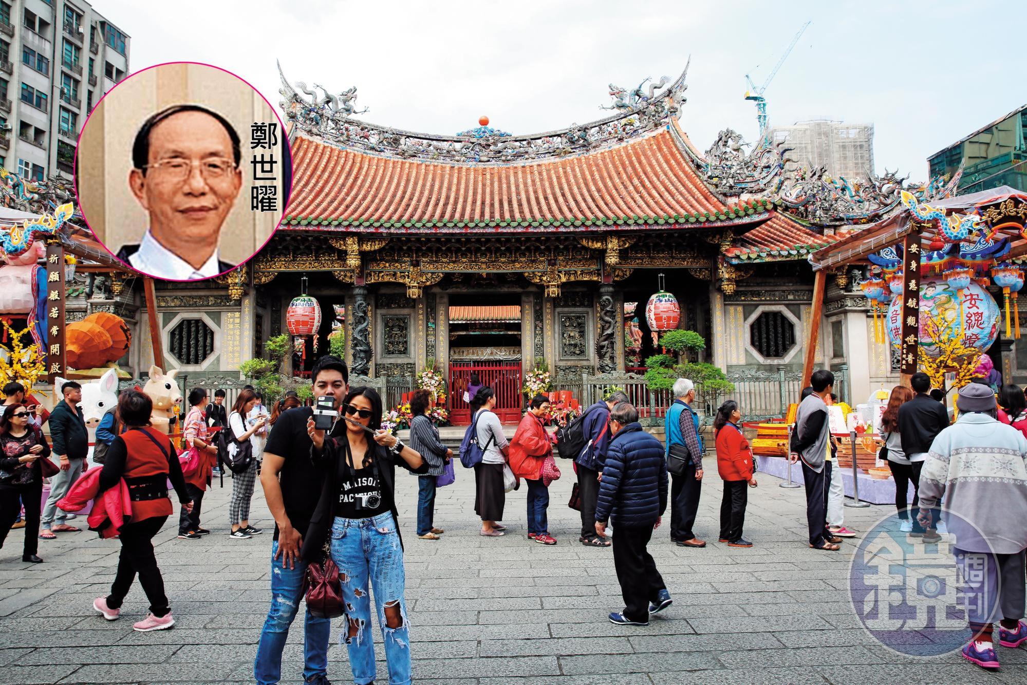 龍山寺是台北市西區重要廟宇,也是外國觀光客常到訪的旅遊景點,去年11月文化部已公告為國定古蹟。