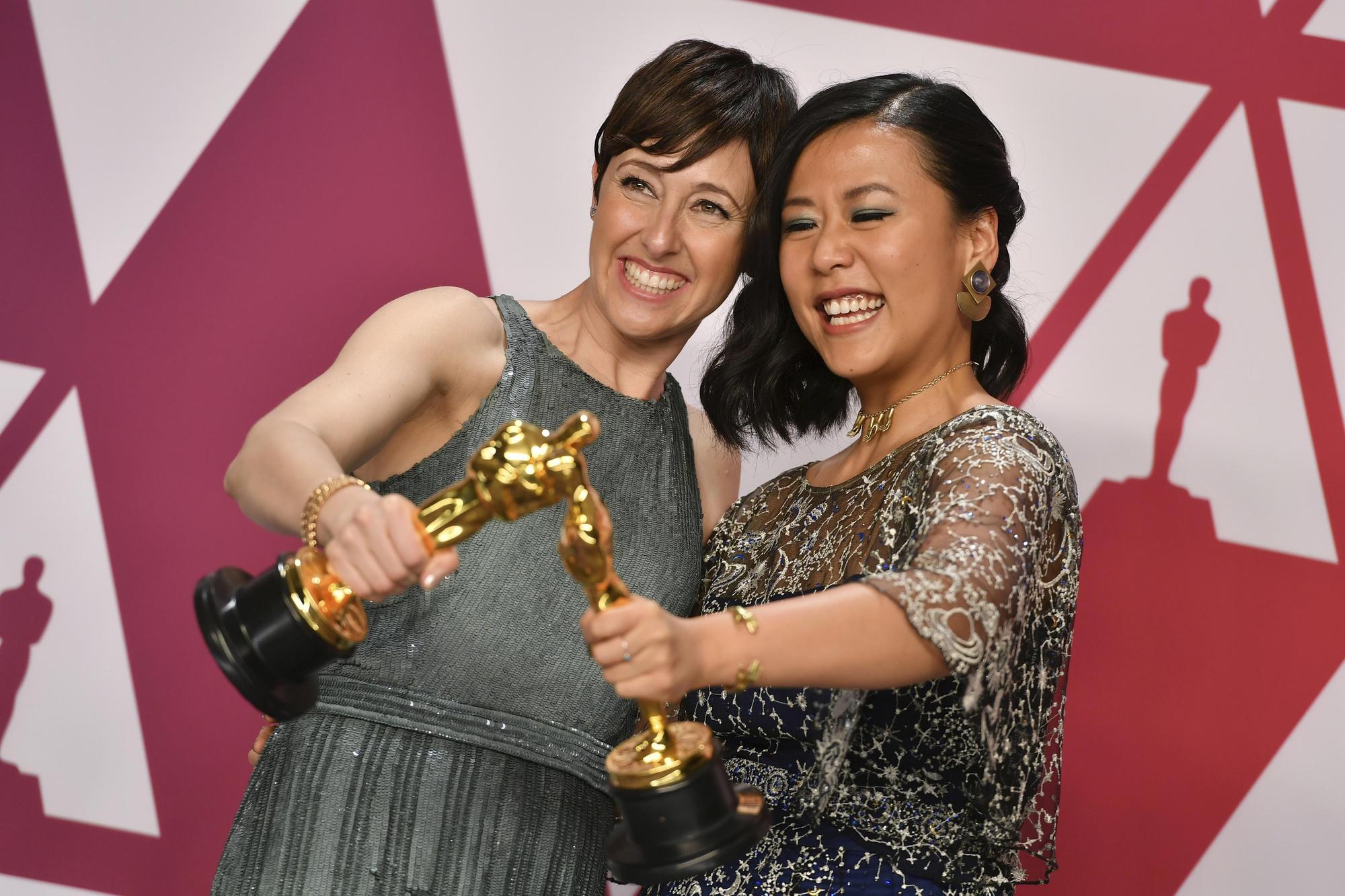 加拿大的華裔動畫導演石之予(右),製片貝琪(Becky Neiman-Cobb),一起以《包子》奪下最佳動畫短片。(東方IC)