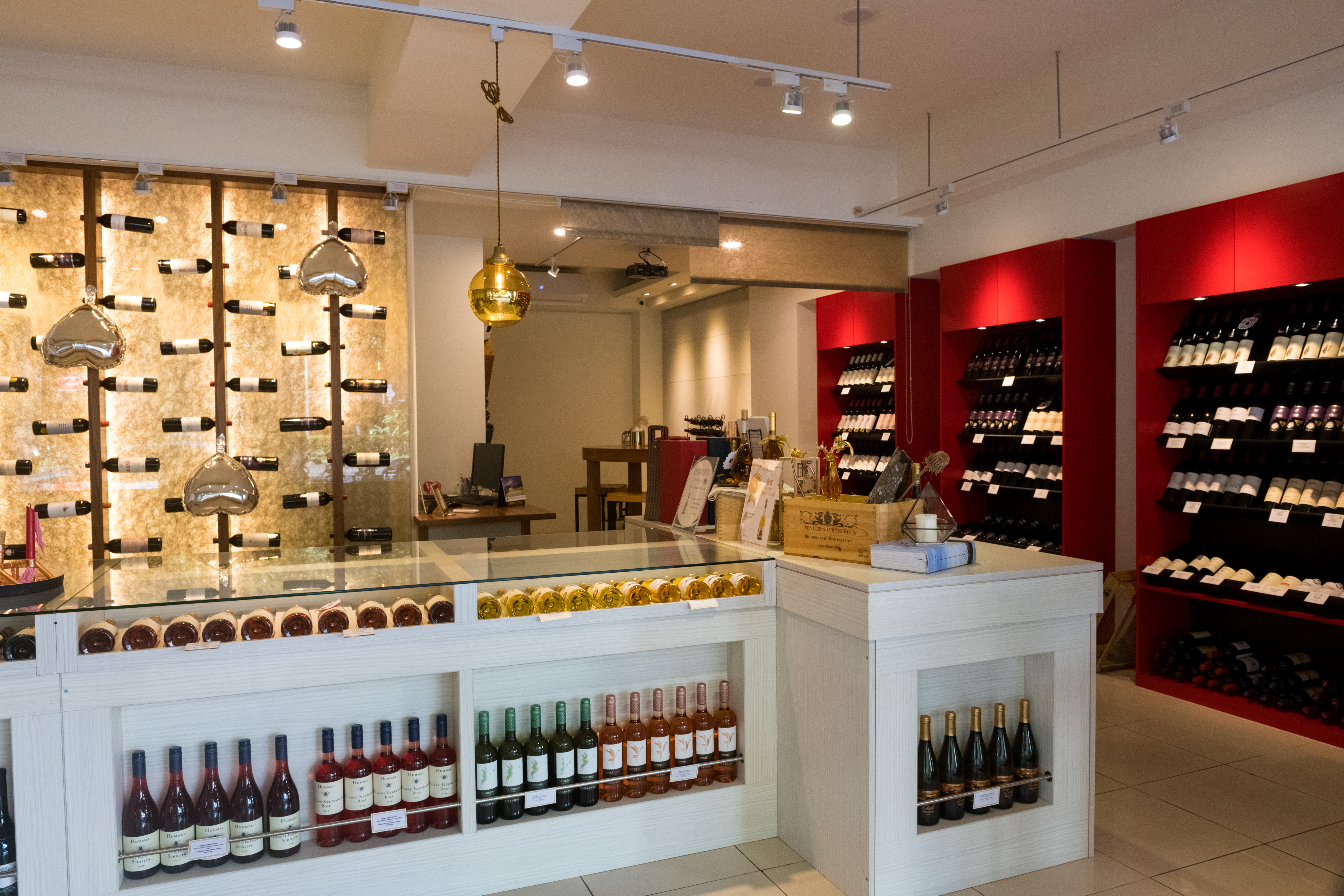 店內提供單杯酒付費試飲，1日1款，更容易找到合心意的酒款。