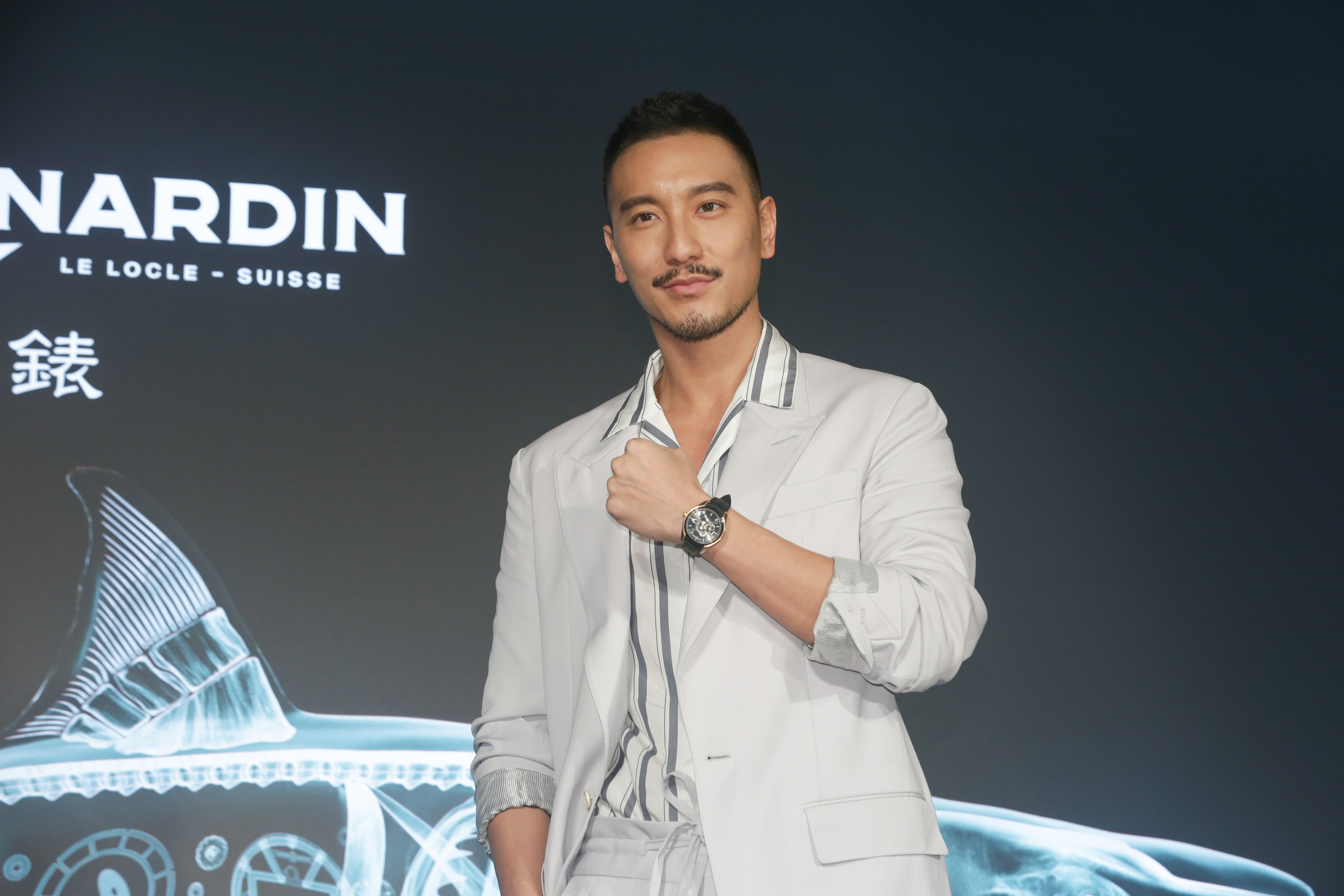 王陽明出席雅典錶新品上市記者會，認為手錶對男人非常重要，他自己也是愛買錶的男人。