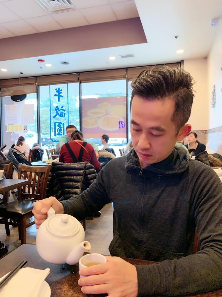 徐志明一年之中也會飛去美國幾次,探親之外也跟美國分店交流。(張怡安提供)