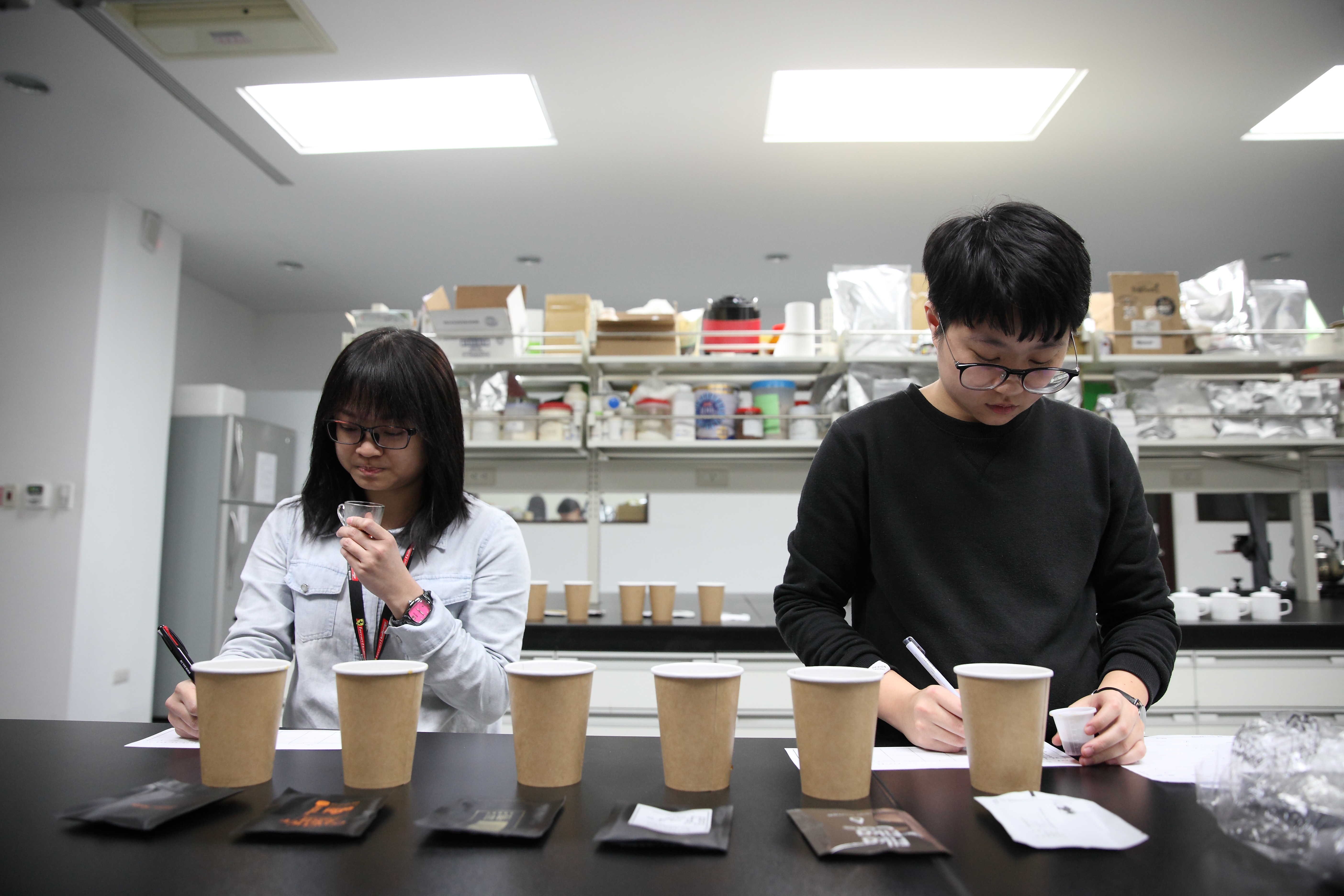 開放機會給學生到廠實習，朱茂亨希望為咖啡界盡一份力。