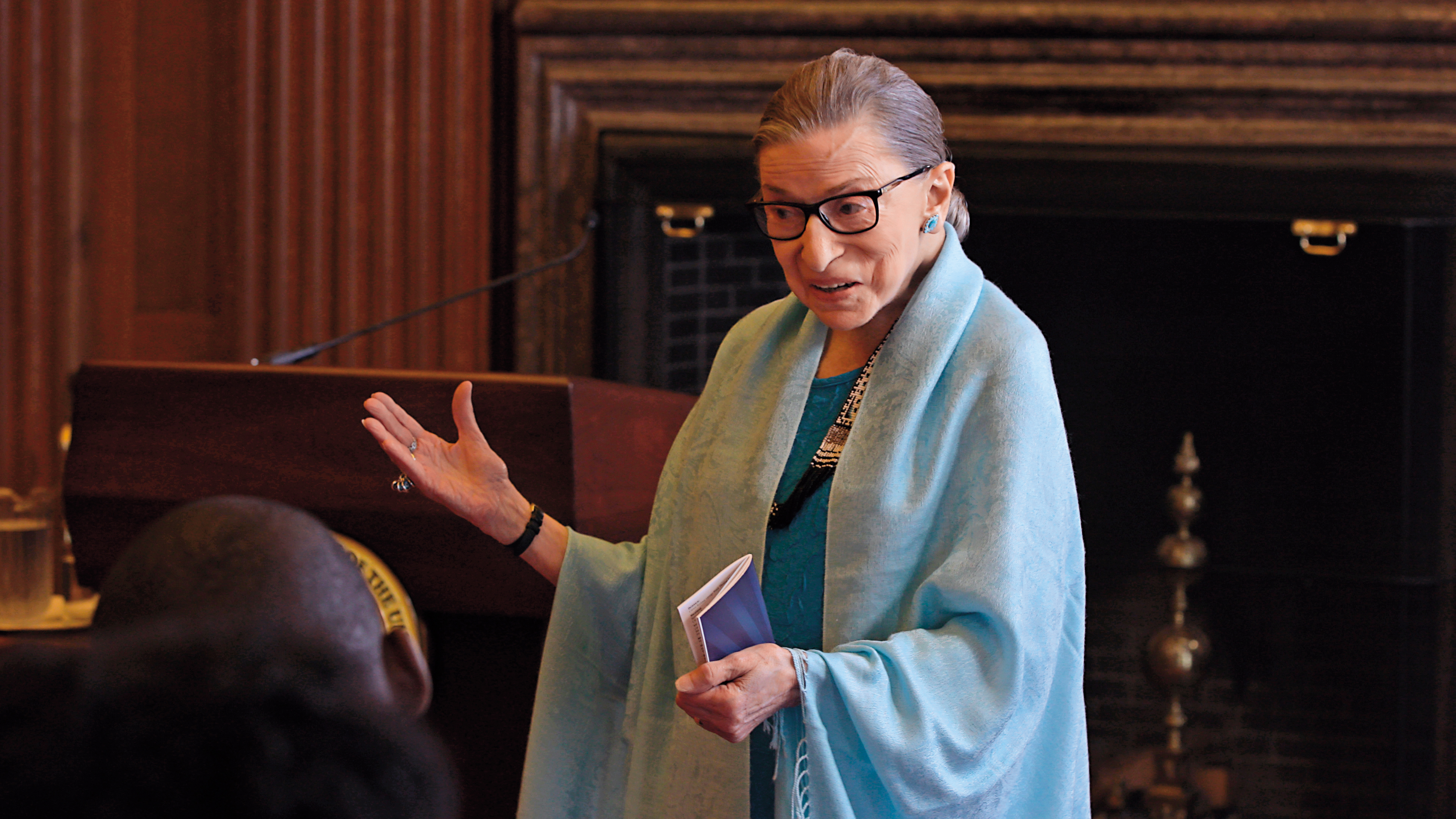 八十多歲的露絲拜德金斯伯格曾面臨強烈的性別歧視，但她的判決改變了美國社會與司法，成為年輕人的偶像。（亮點國際提供）