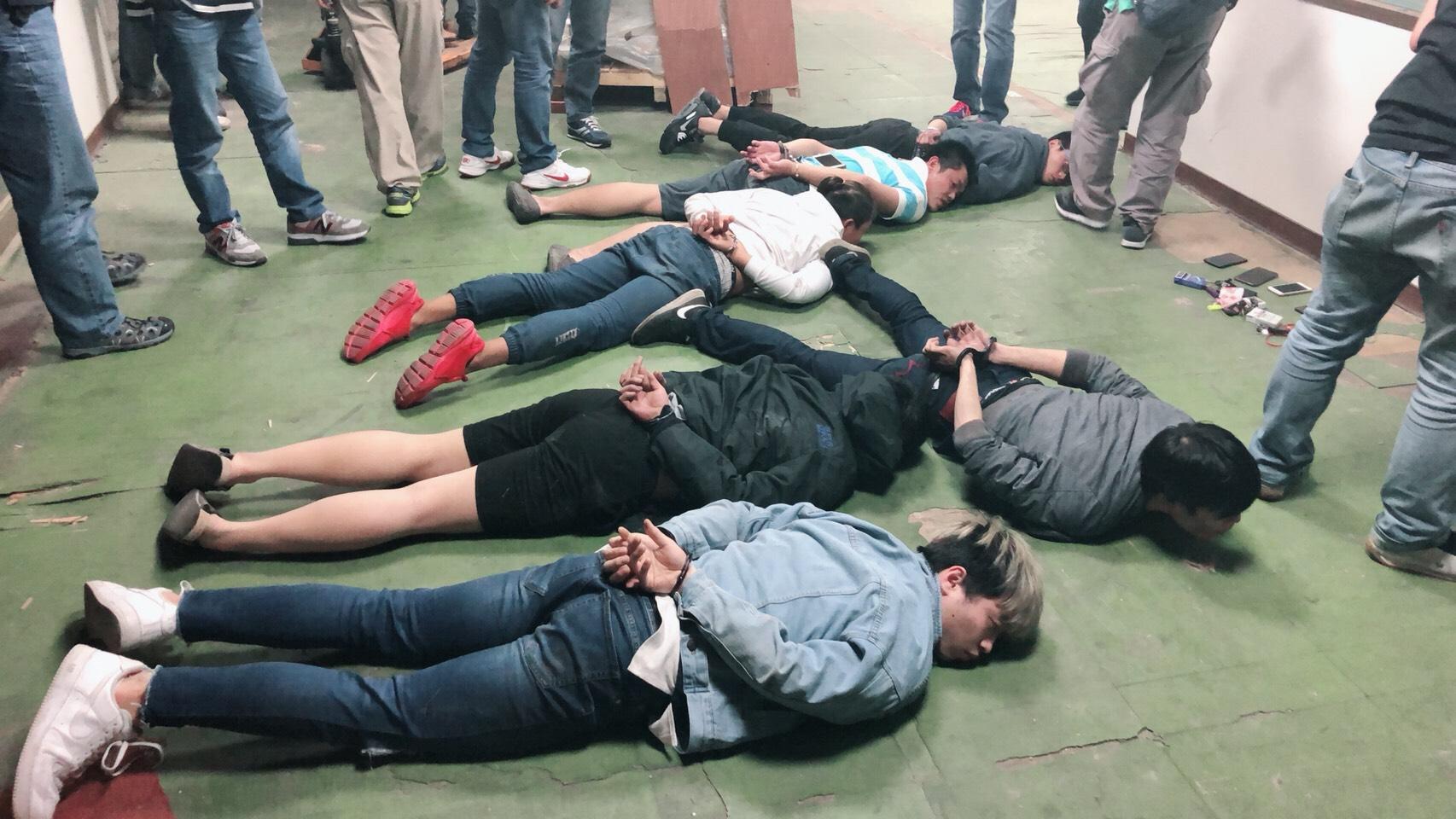 近日街頭聚眾鬥毆事件激增,警政署要求各地警察局「強勢執法」。(翻攝畫面)