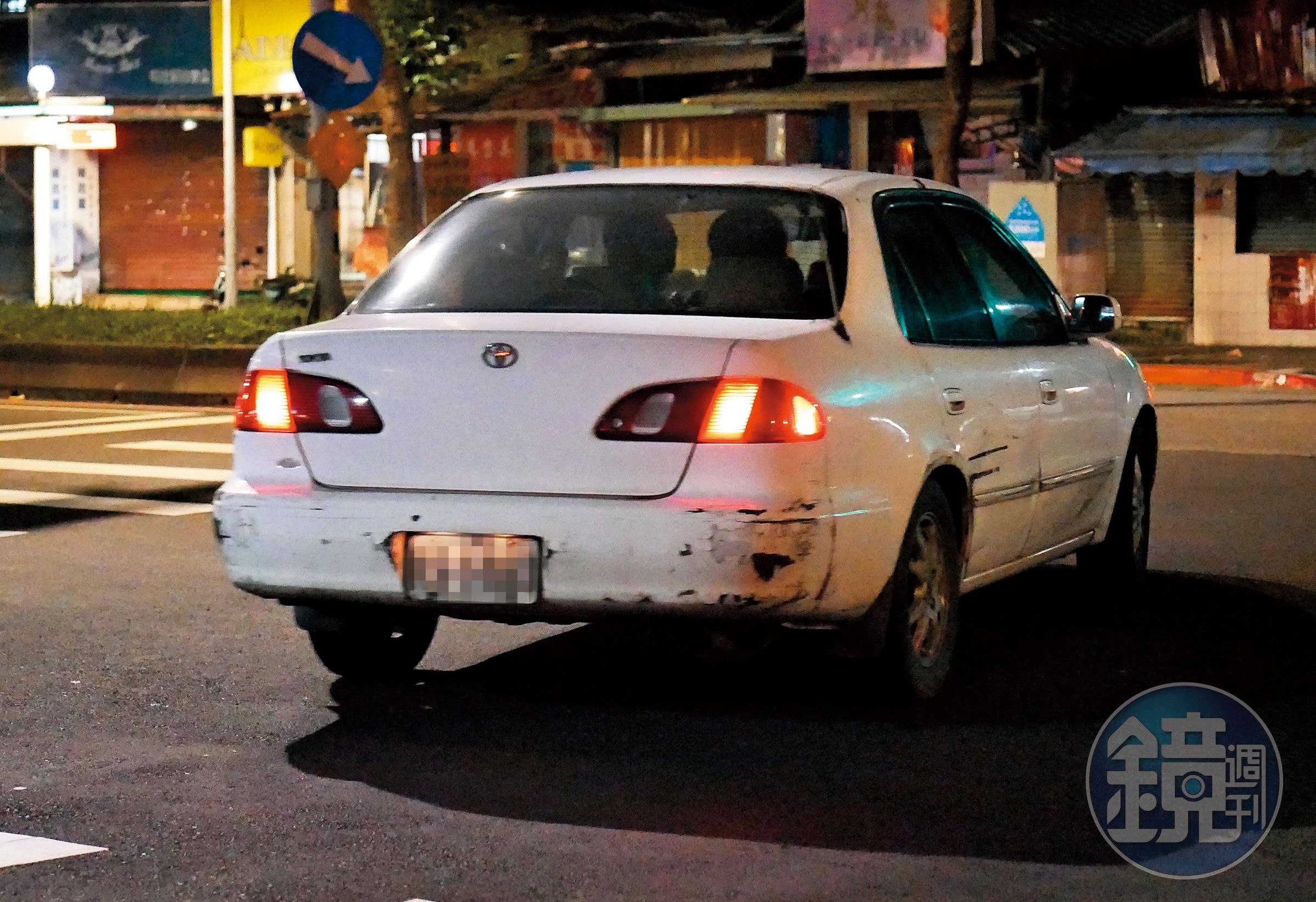 2月17日00：22，唐治平開著TOYOTA老車和女友返家，結束平淡樸實的一晚。