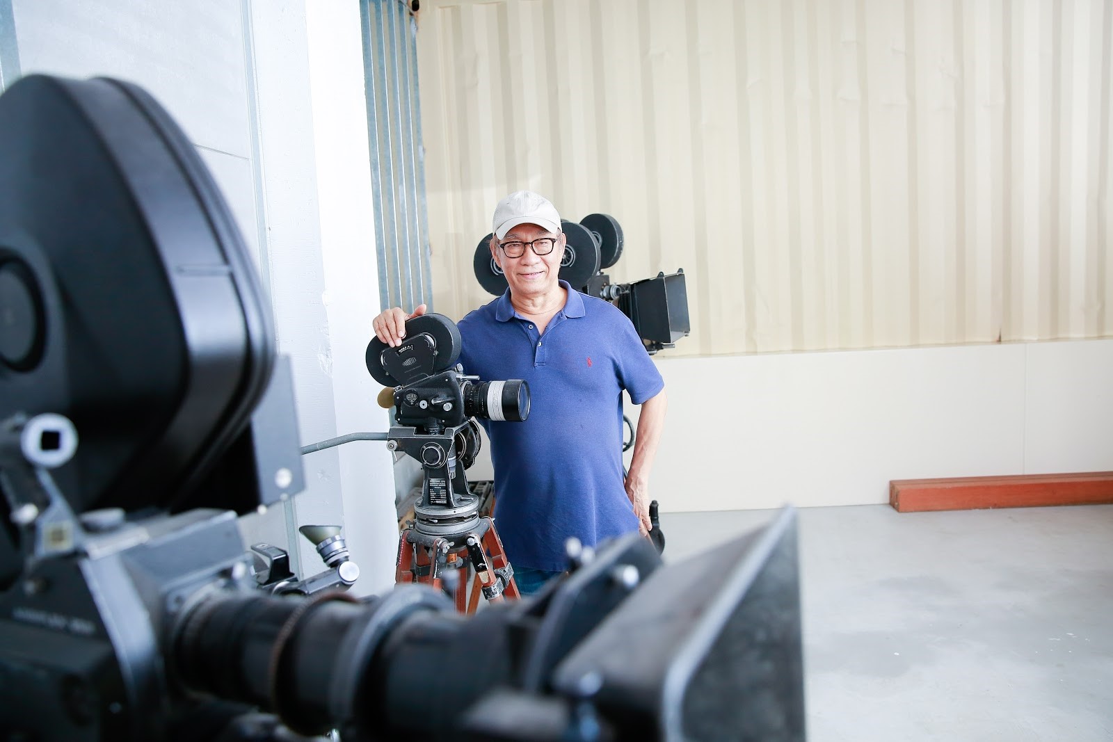 資深影人廖慶松在45年的剪接生涯中肩負起「守門員」崗位，為影片成形把關。