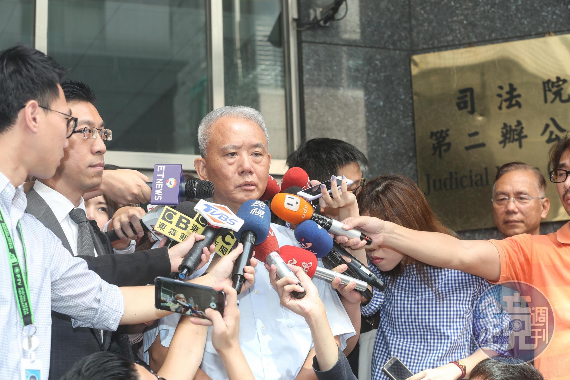 味全前董事長魏應充因油品標示不實而被判2年徒刑，近日開設臉書引起外界議論。