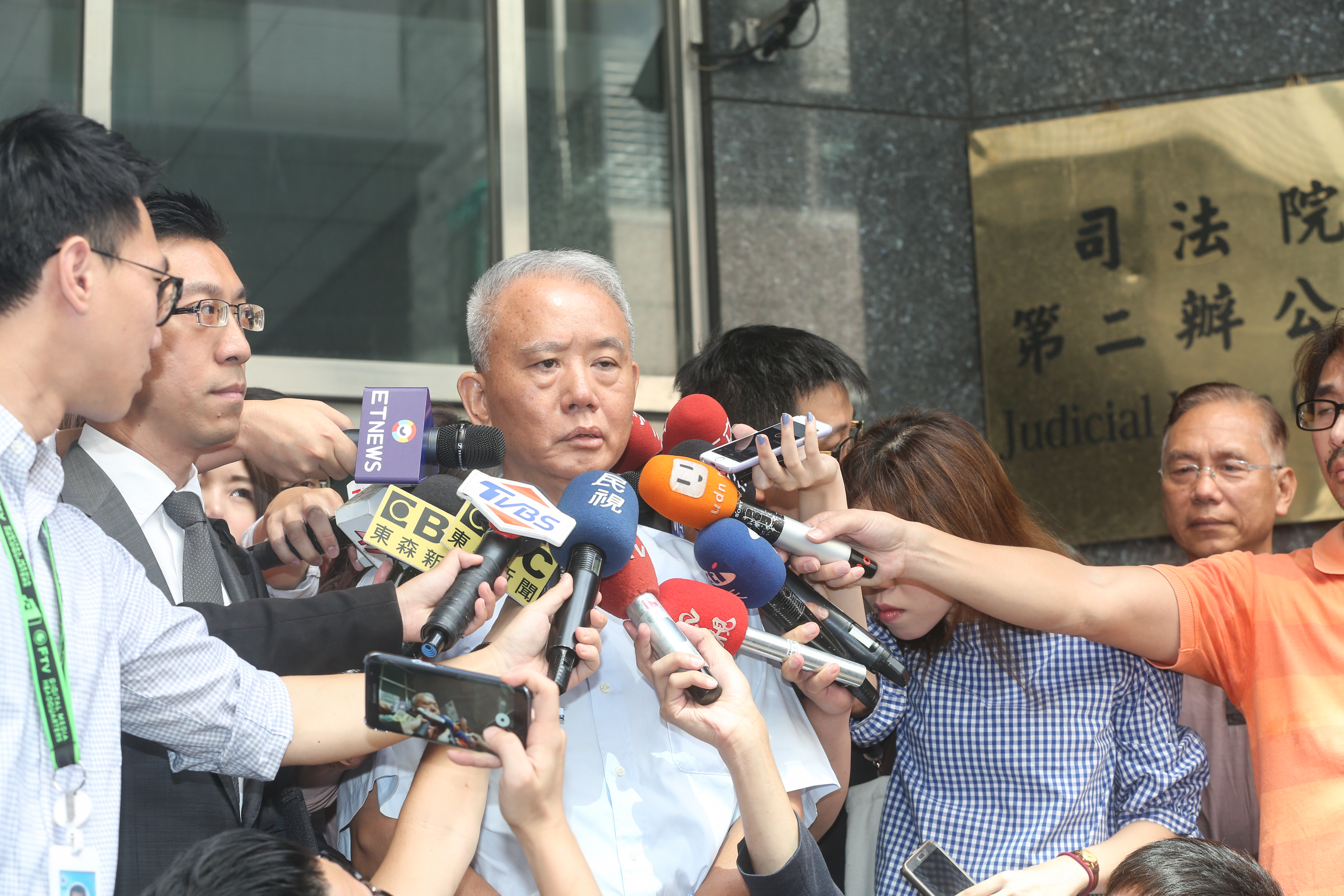 味全前董事長魏應充因油品標示不實而被判2年徒刑，近日開設臉書引起外界議論。