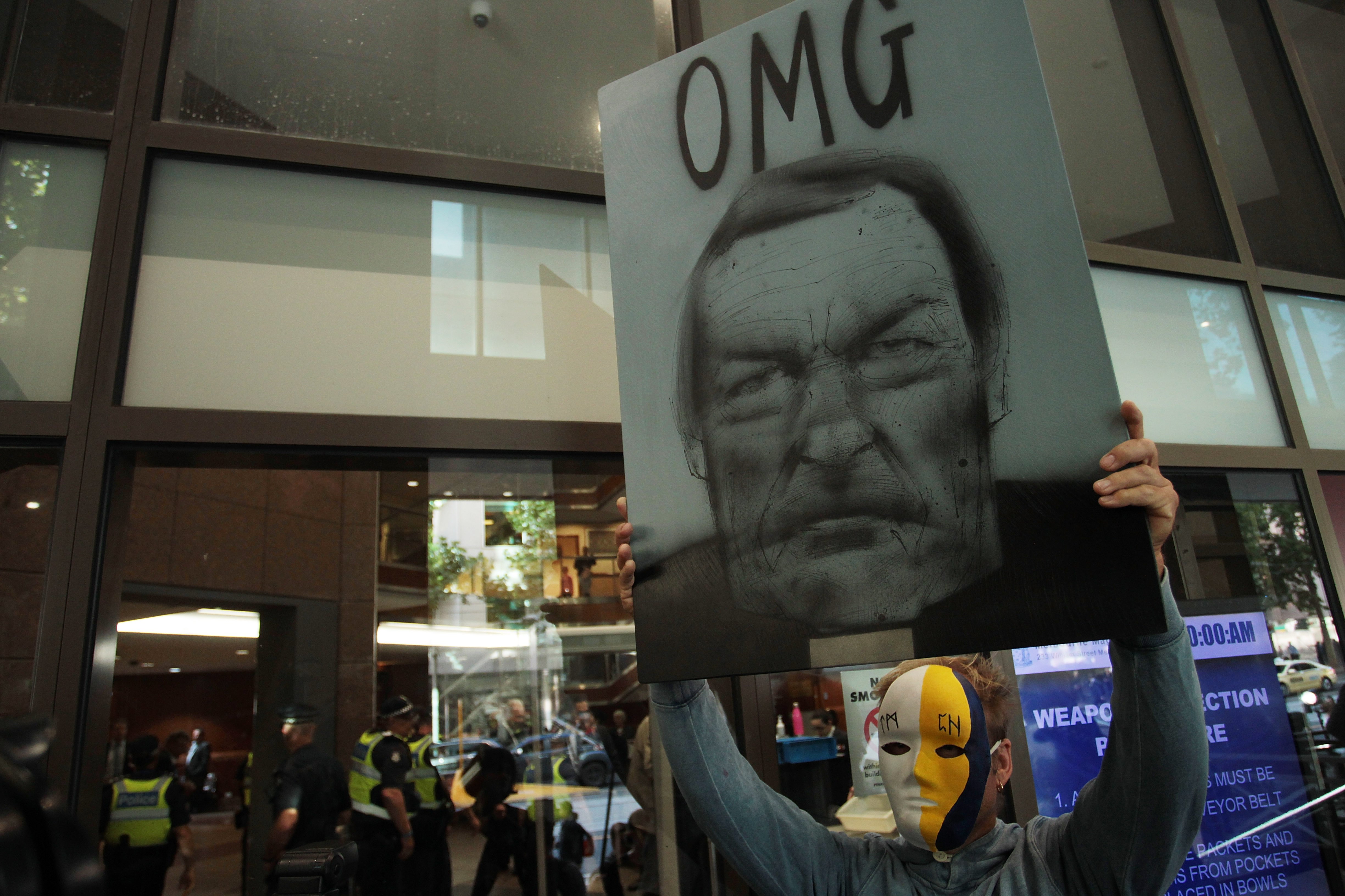 2018年3月5日，澳洲墨爾本地方法院對樞機主教裴爾性侵案進行預審，當天有多名受害者出庭作證。（東方IC）