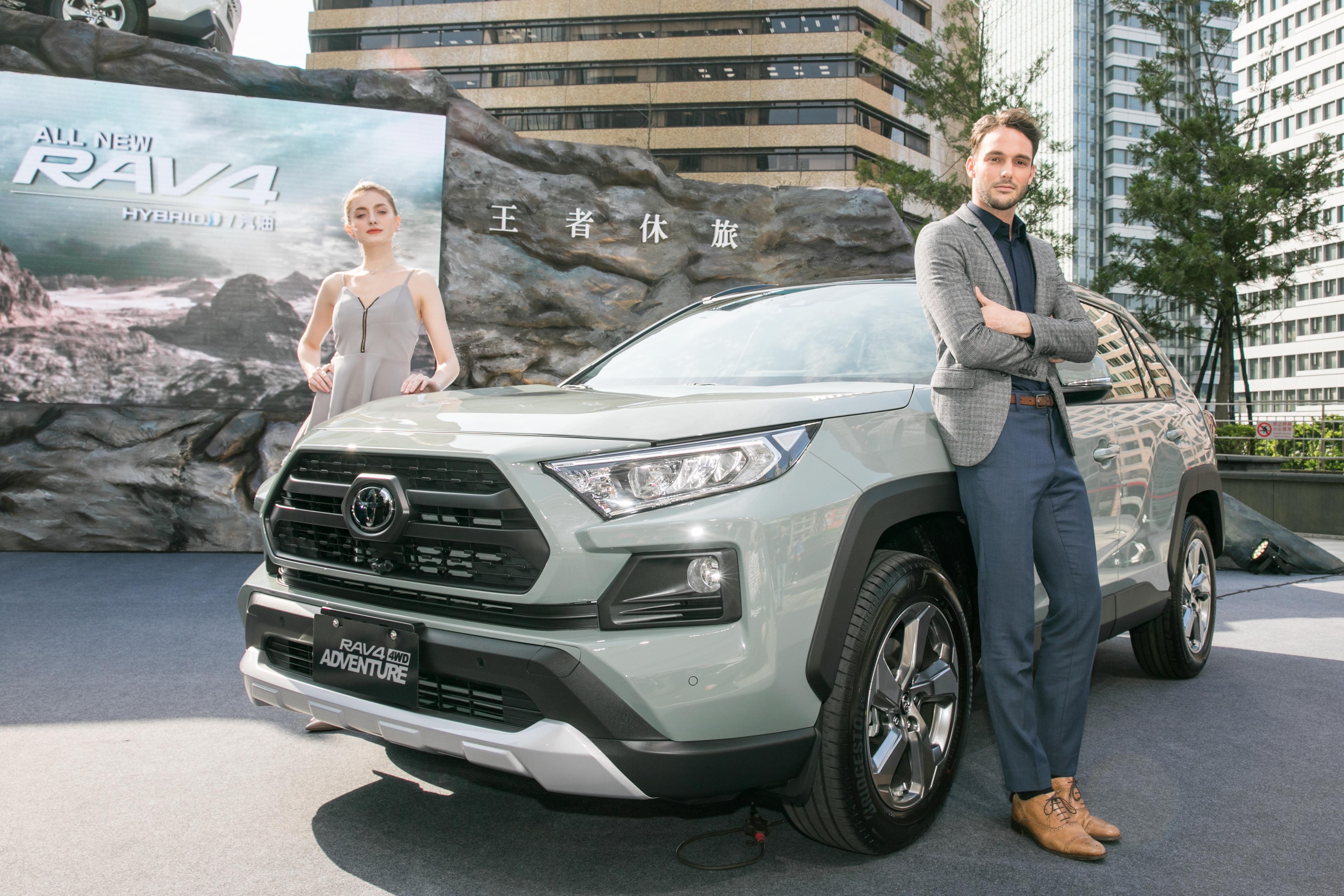 連續8年蟬聯台灣最賣休旅車寶座的Toyota RAV4，正式邁入第五代。（和泰汽車提供）