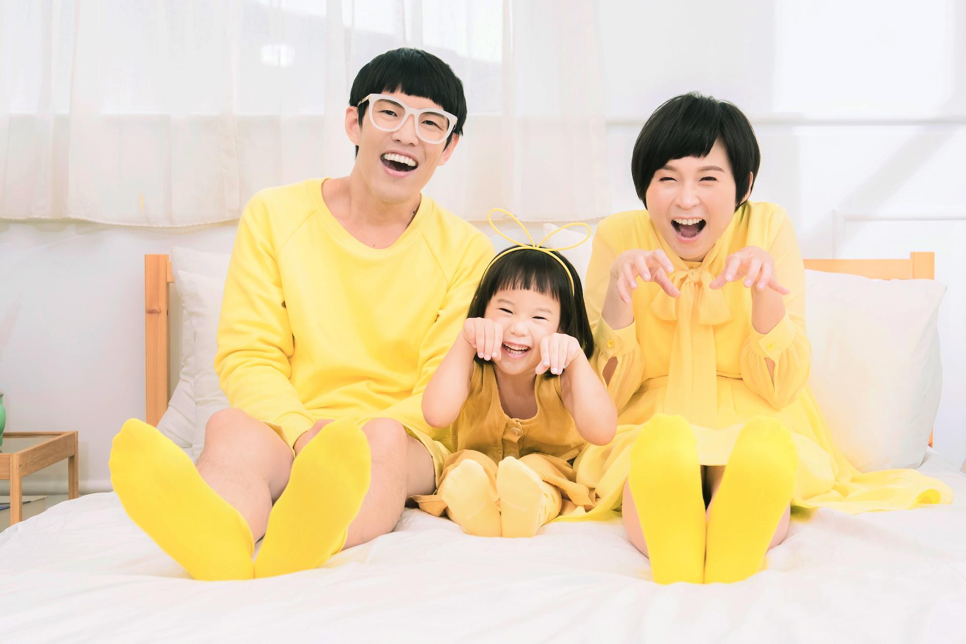 知名Youtuber--Mom&Dad宣佈將成為歌手,包辦專輯詞曲創作,女兒心心也參一咖。(VS Media提供)