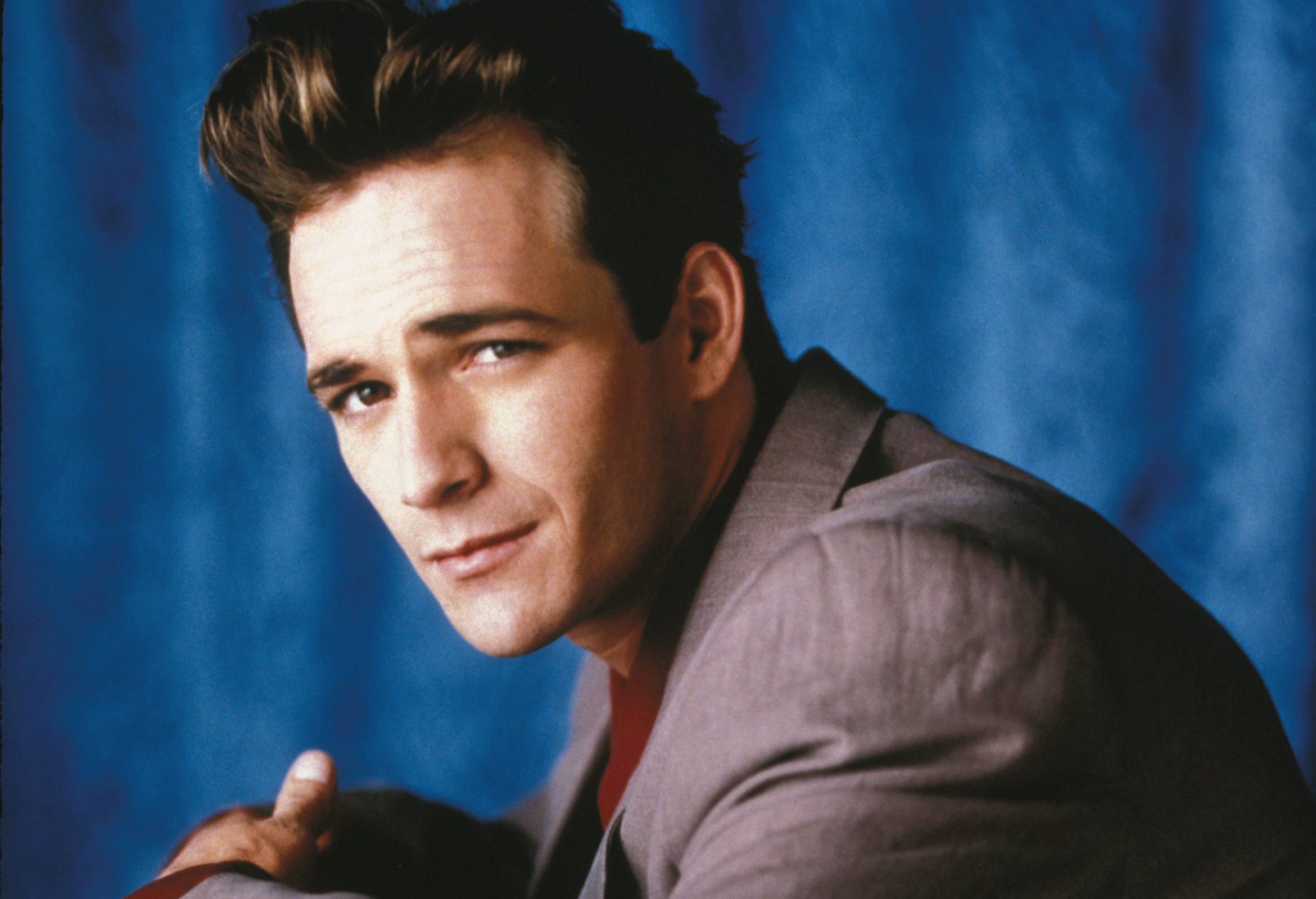 年輕時的路克派瑞在《飛躍比佛利》飾演狄恩，大家都視他為詹姆斯狄恩的接班人。（東方IC）