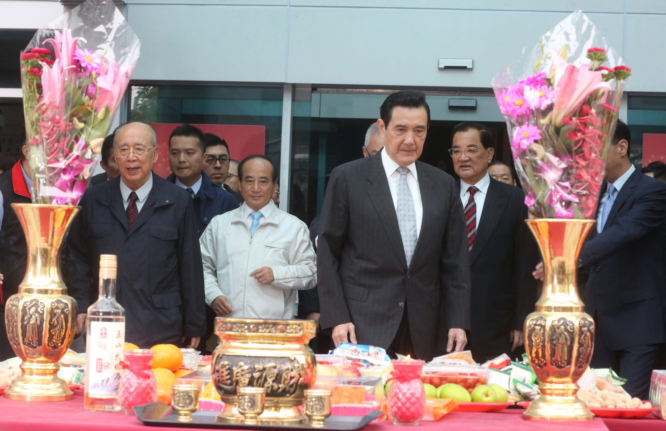 國民黨主席吳敦義今以慶祝土地公聖誕千秋名義，邀請歷任黨主席、副主席與會。