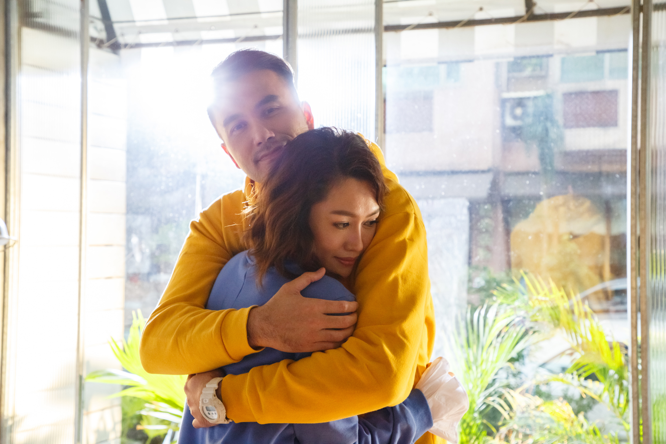 Luji黃莉新歌〈之後〉MV，邀來多年好友黃志瑋擔任男主角。（好舒服音樂提供）