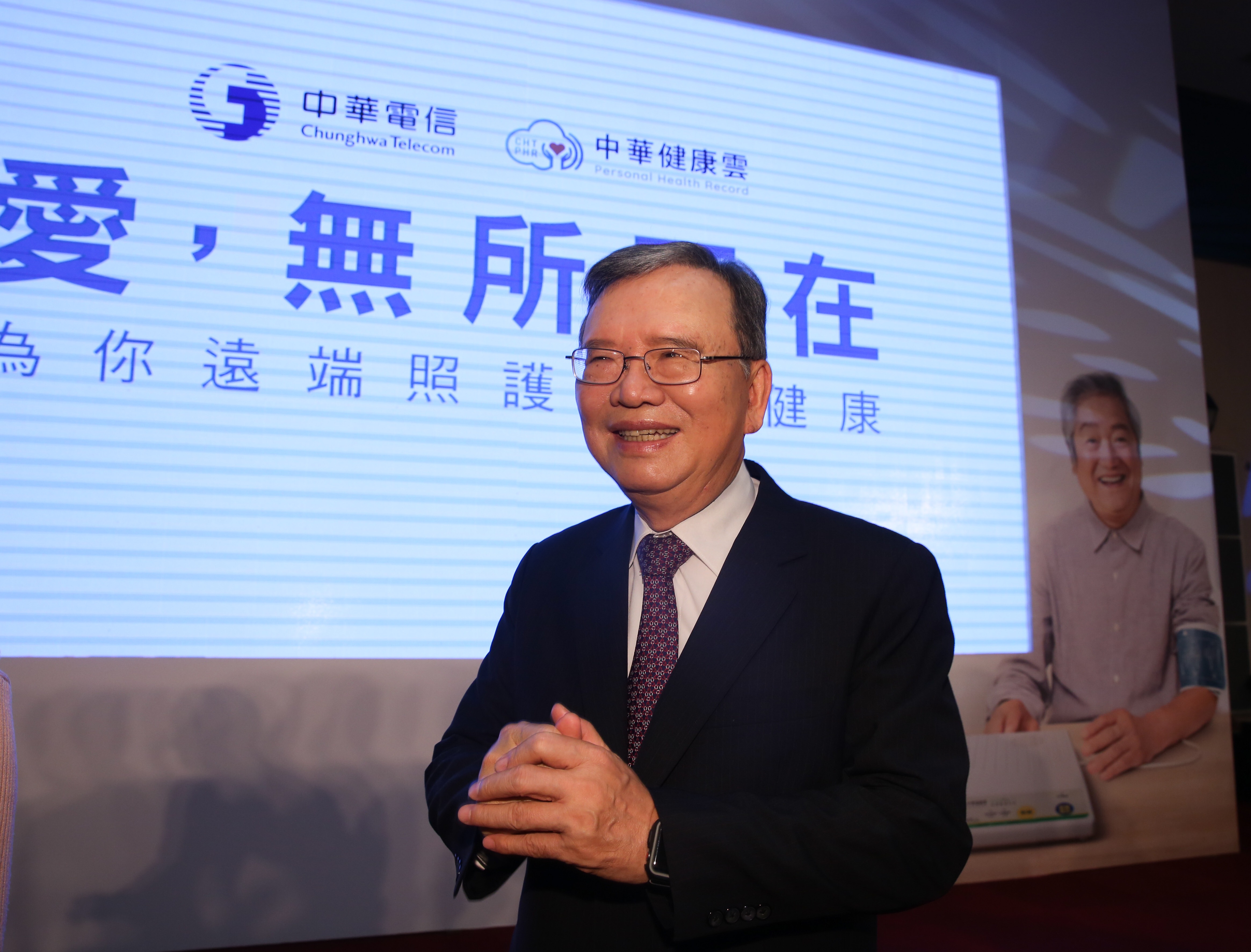 康雲從初期建置到現在已努力一段時間，中華電信董事長鄭優表示，對營收尚未設定目標，反而比較在意能對國民健康有所幫助。