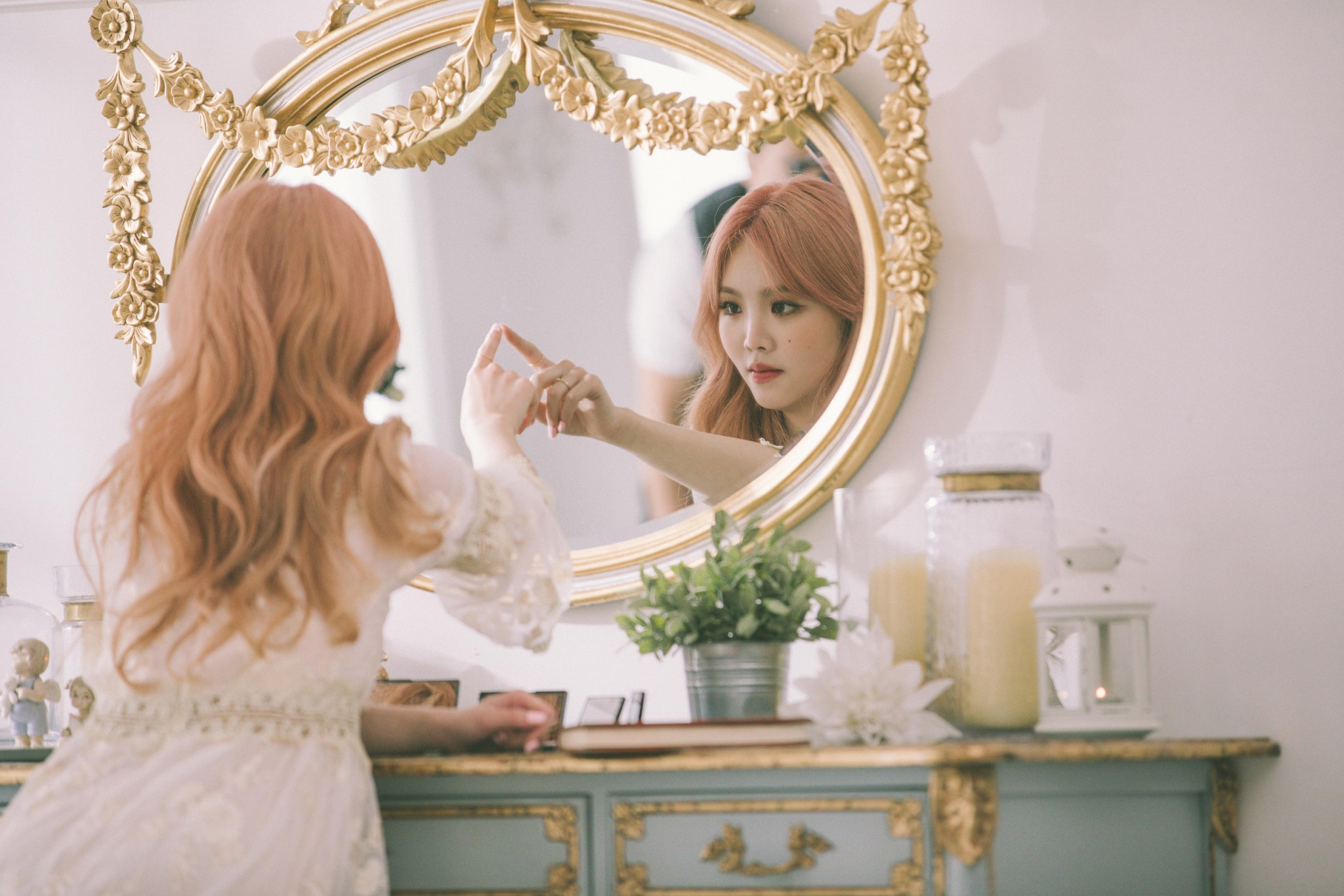 唱片新人王欣晨拍攝MV，斥資400萬台幣由韓國團隊打造夢幻場景。（歆動音樂提供）