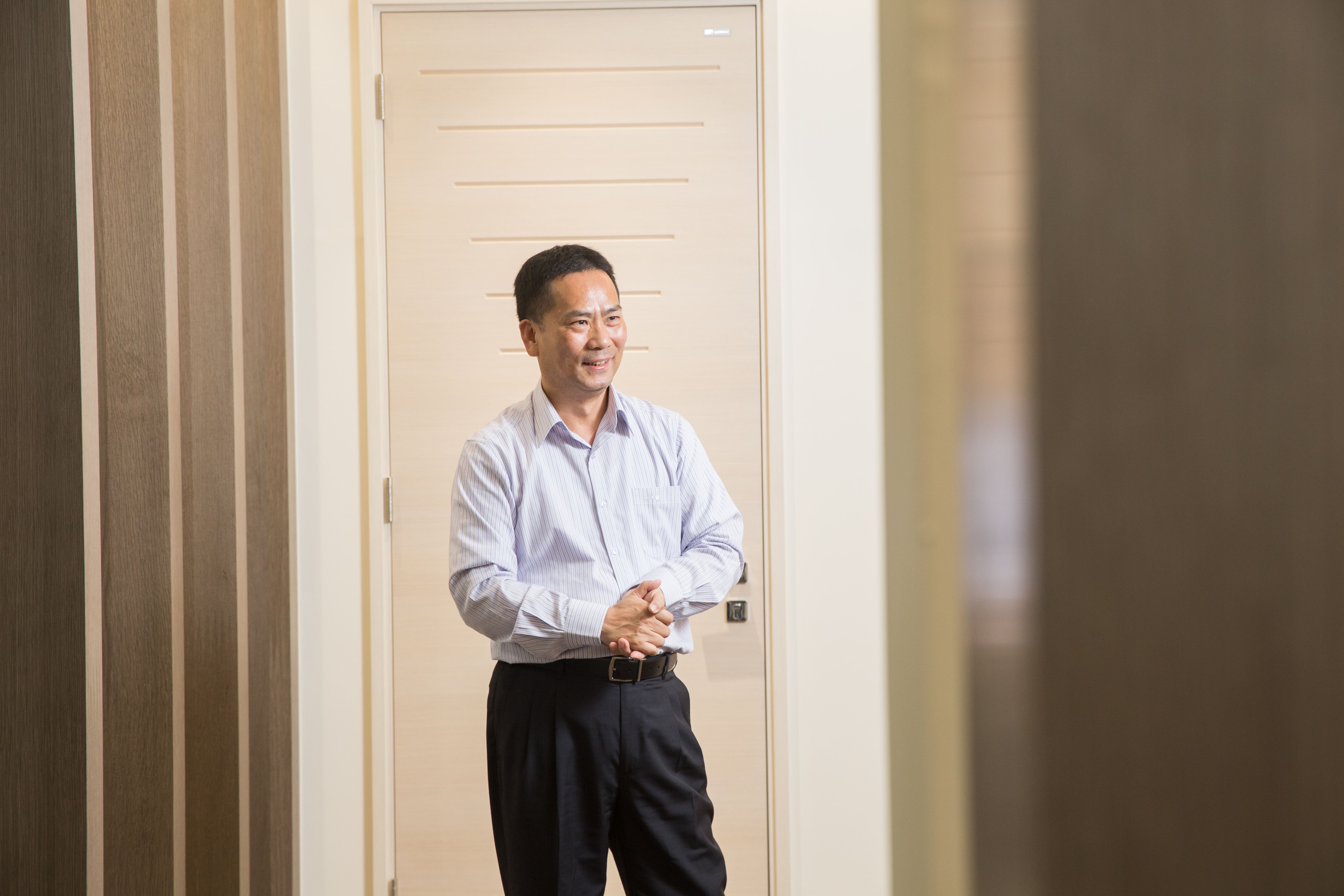 曹憲章從裝潢工人翻身，如今是營收破20億元的上市公司董事長。