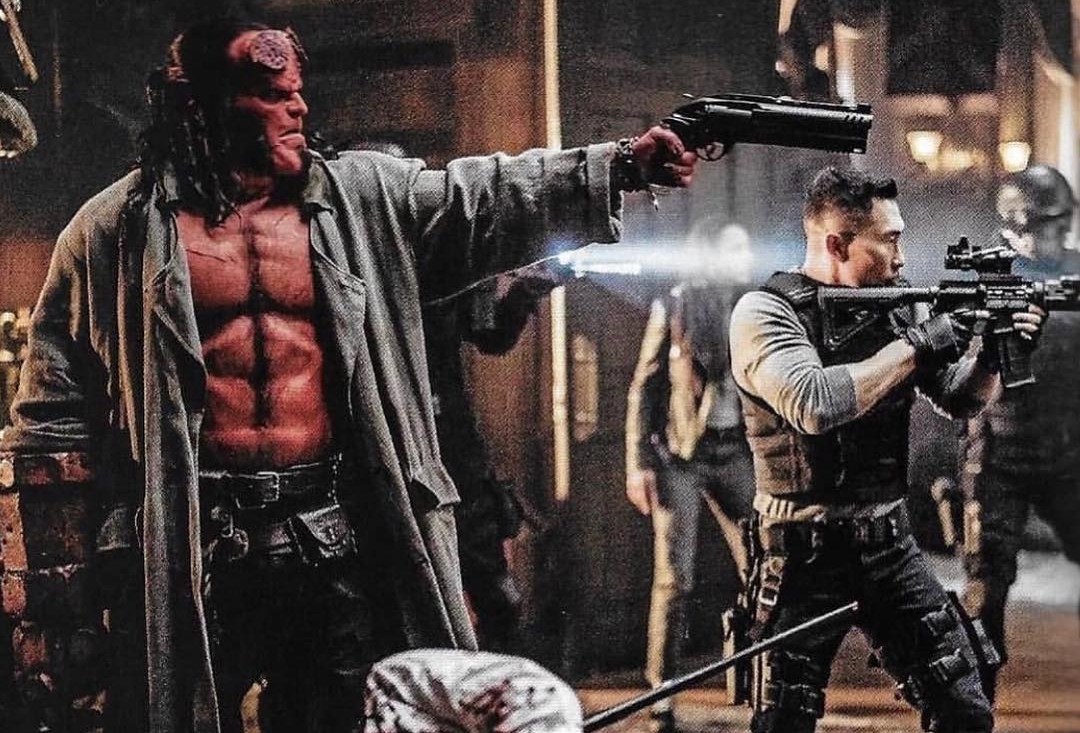 金大賢在《地獄怪客：血后的崛起》與地獄怪客並肩作戰。（翻攝自金大賢IG）