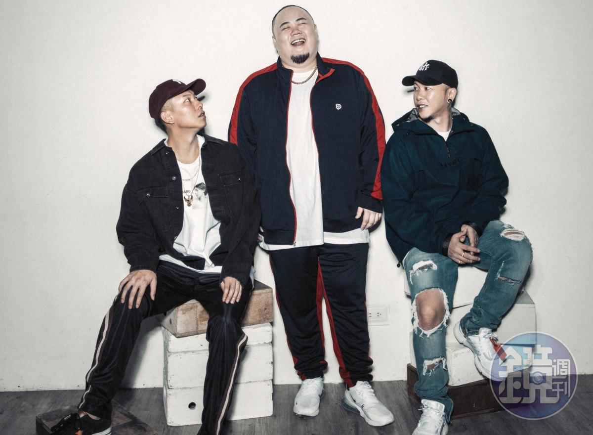 頑童MJ116的〈R&B Girl〉空降本週冠軍，加上J.Sheon合體4個男聲合作激盪出新火花。