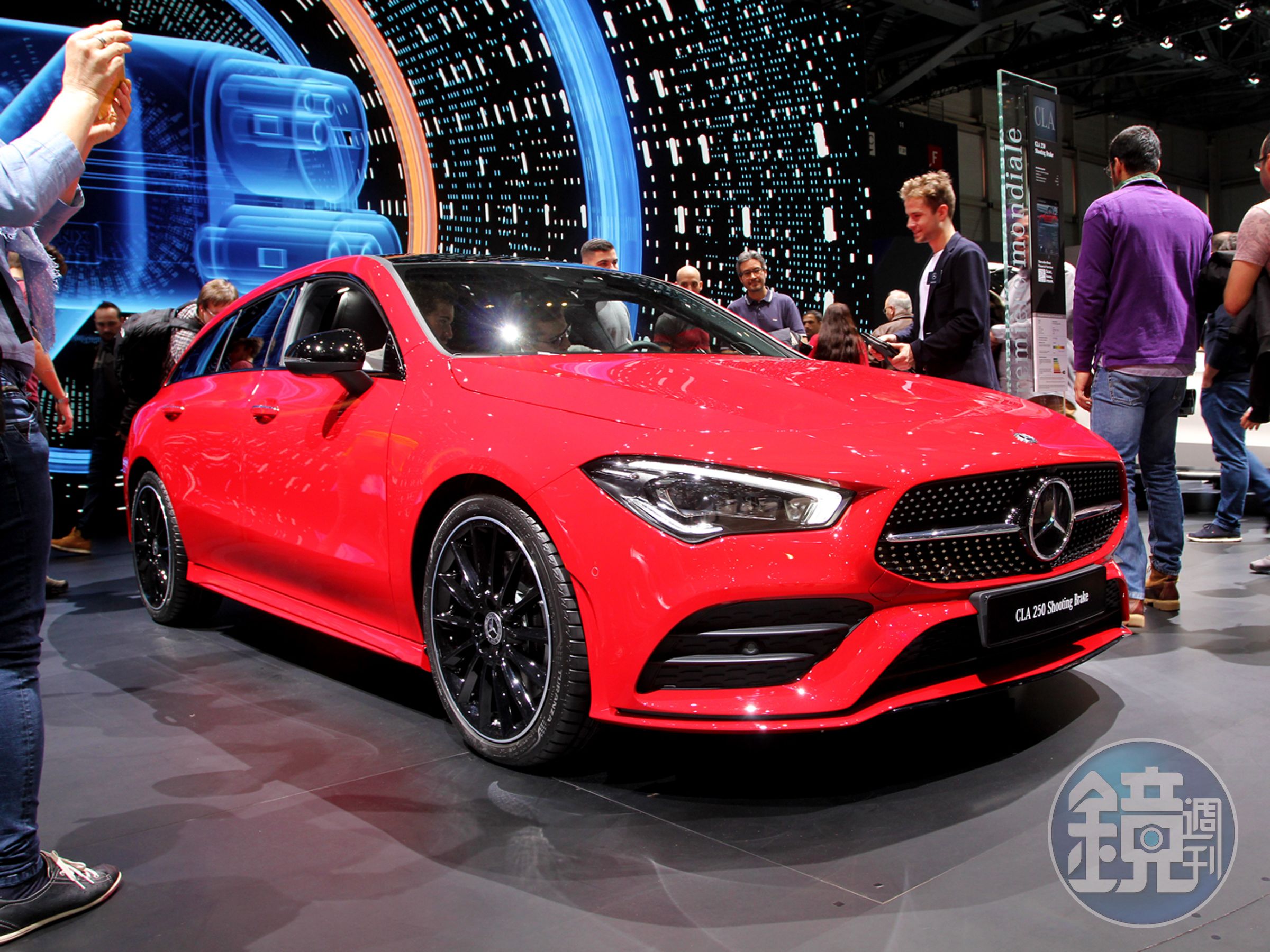MERCEDES-BENZ CLA250  Shooting Brake。