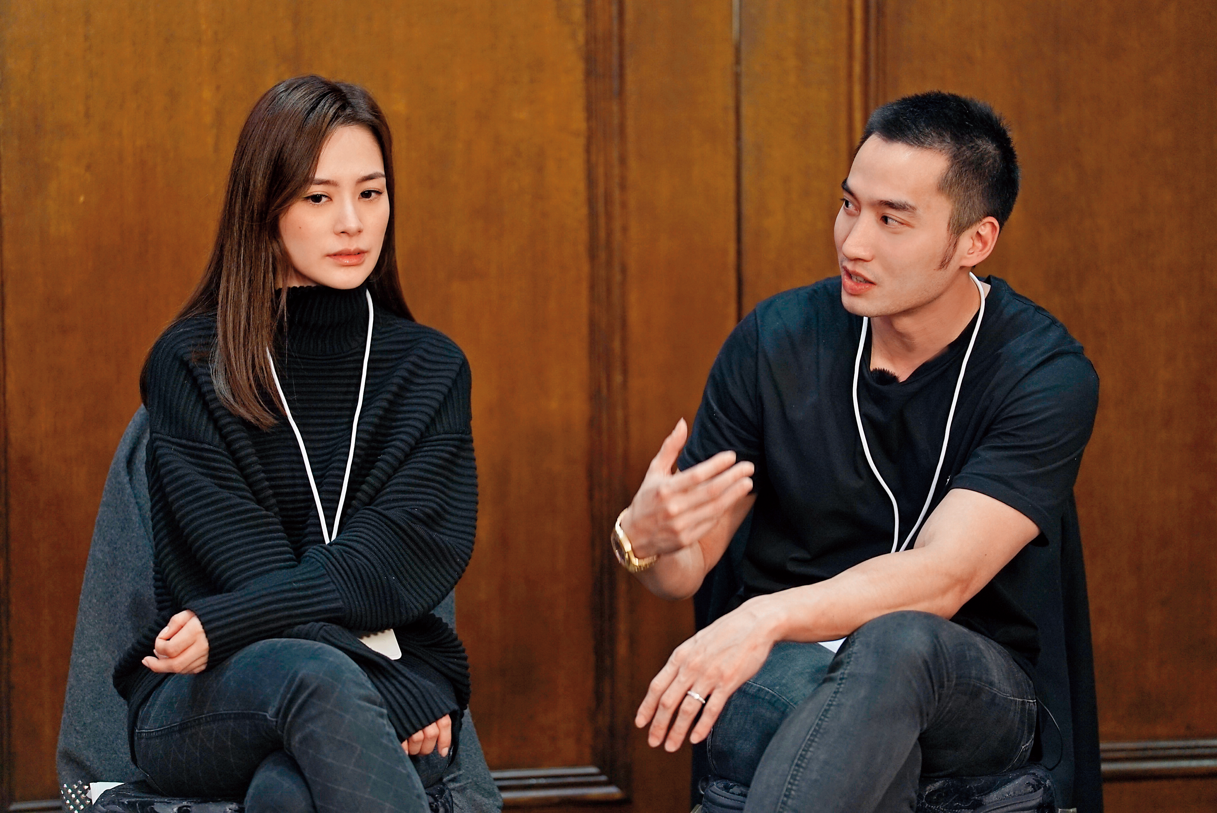 賴弘國（右）與阿嬌（左）結婚後知名度水漲船高，2人還同上陸綜《爸媽學前班》合體撈人民幣。（東方IC）