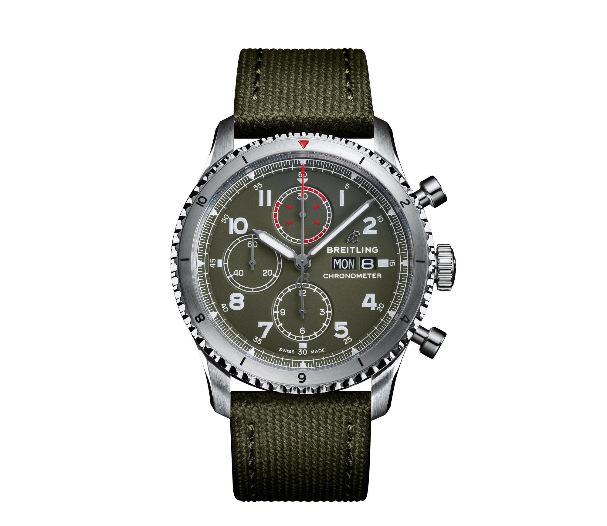 Aviator 8寇帝斯戰鷹計時碼錶,43mm精鋼錶殼裝載百年靈百年靈13型機芯,建議售價NT$177,000。