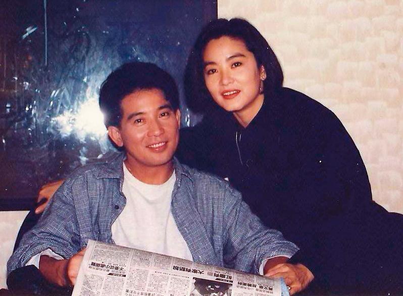 秦漢（左）與林青霞（右）間的愛情故事當年轟動影壇，2人最終有緣無分，徒留惆悵，但年初竟傳出復合還領證結婚的謠言。（翻攝自時光網）