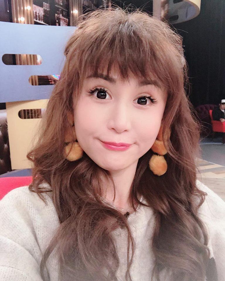 鄭仲茵為了改善運勢,連續一個禮拜到警察局閒晃,沒想到真的一路順了4年。(翻攝自鄭仲茵臉書)