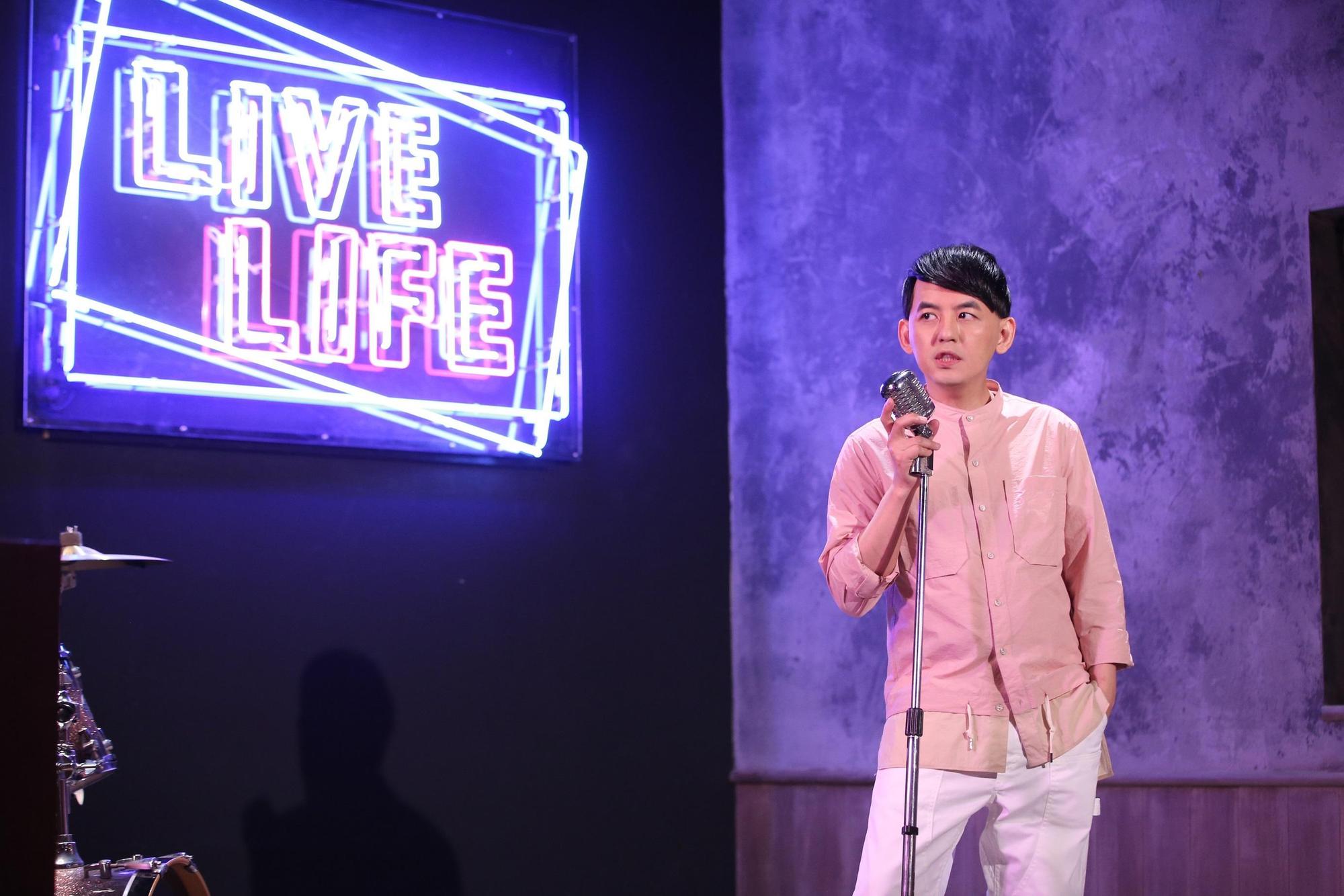 黃子佼將於4月26日舉辦《黃子佼第一場售票演唱會》,整張專輯作品唱給台下聽。(大鵬經紀提供)
