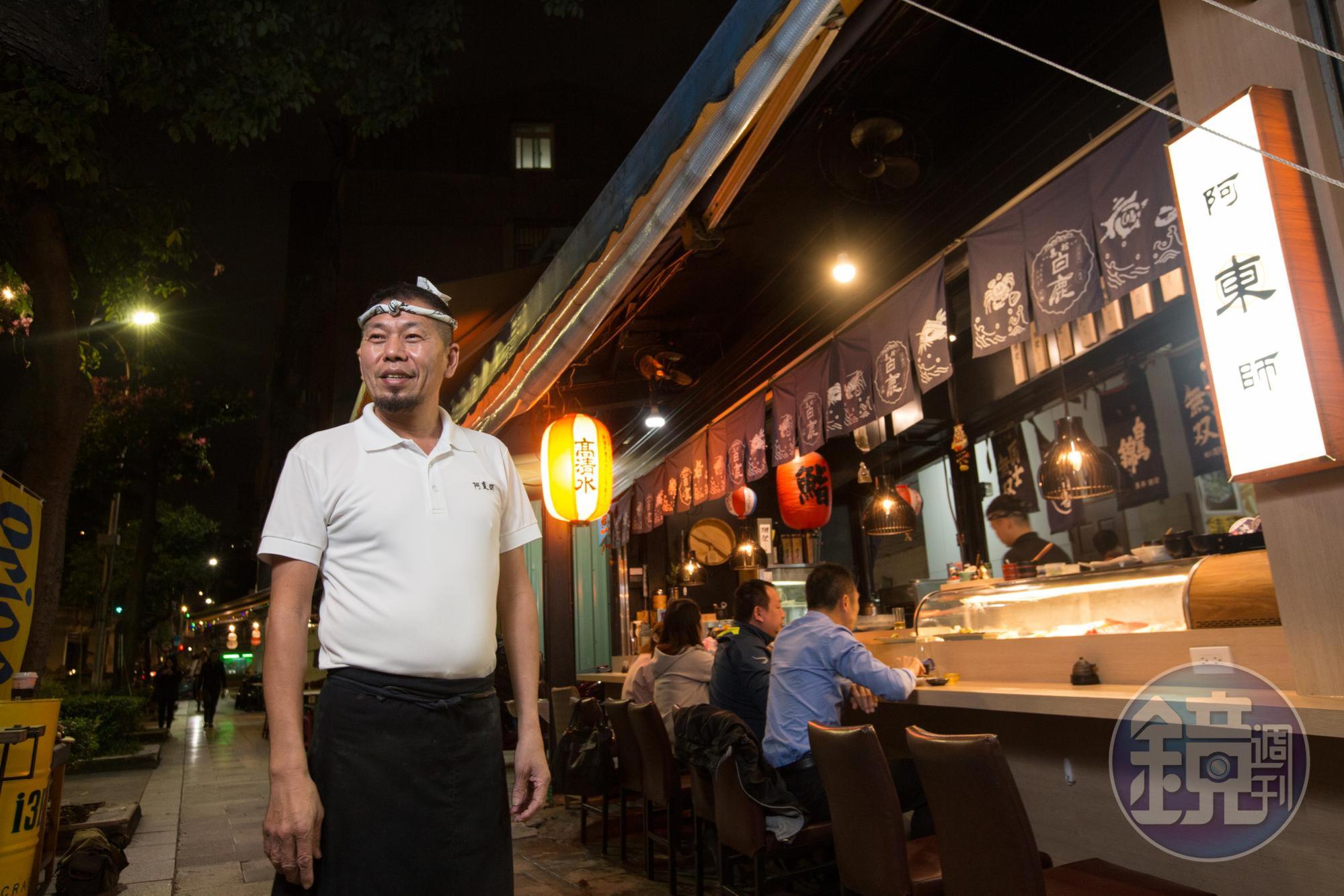 靠著網路口耳相傳，小店的生意逐漸步上軌道，王火東感謝老天給他一條路。