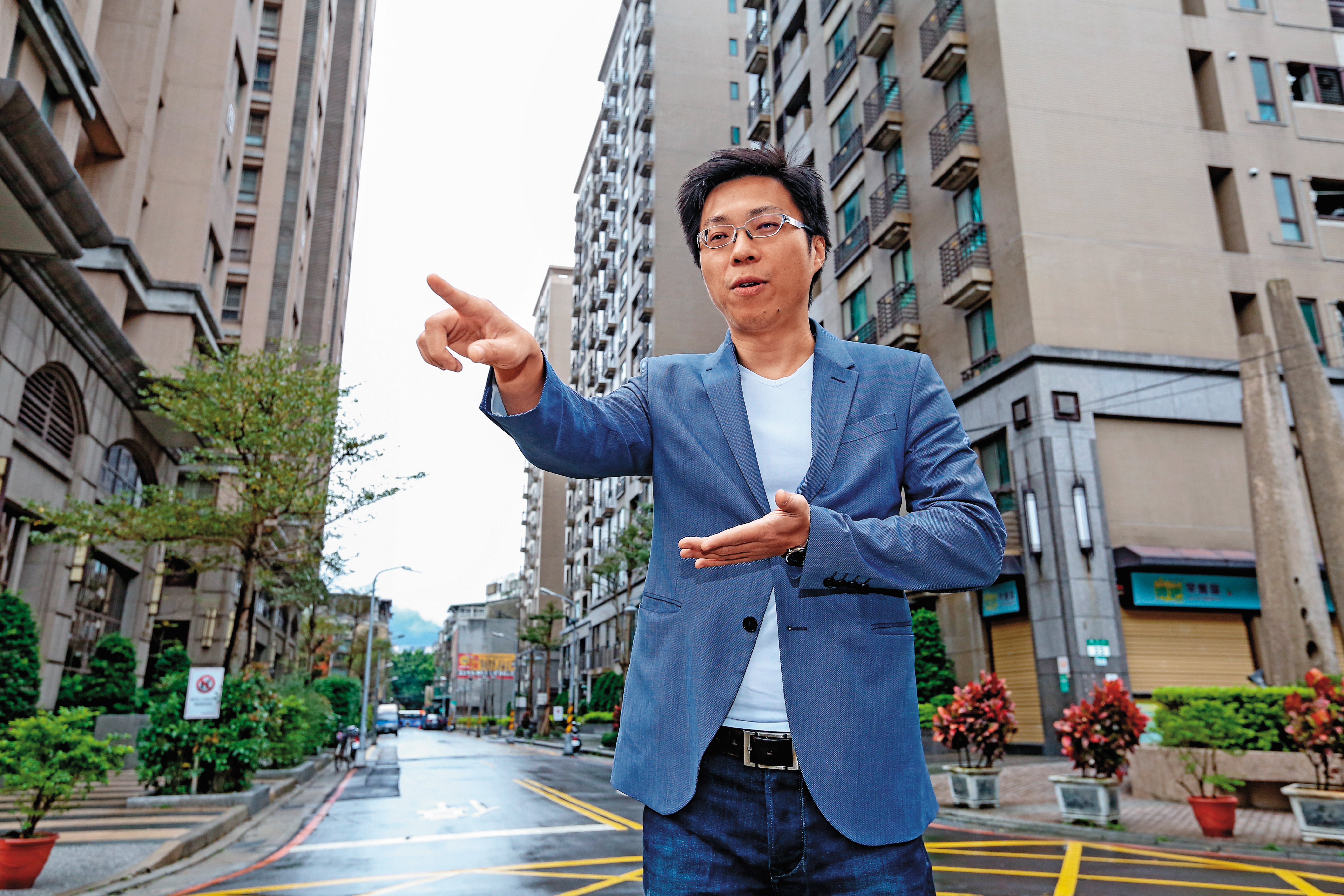 房市專家Sway表示，0元買房檯面上看起來都很合理，但檯面下卻充滿陷阱。