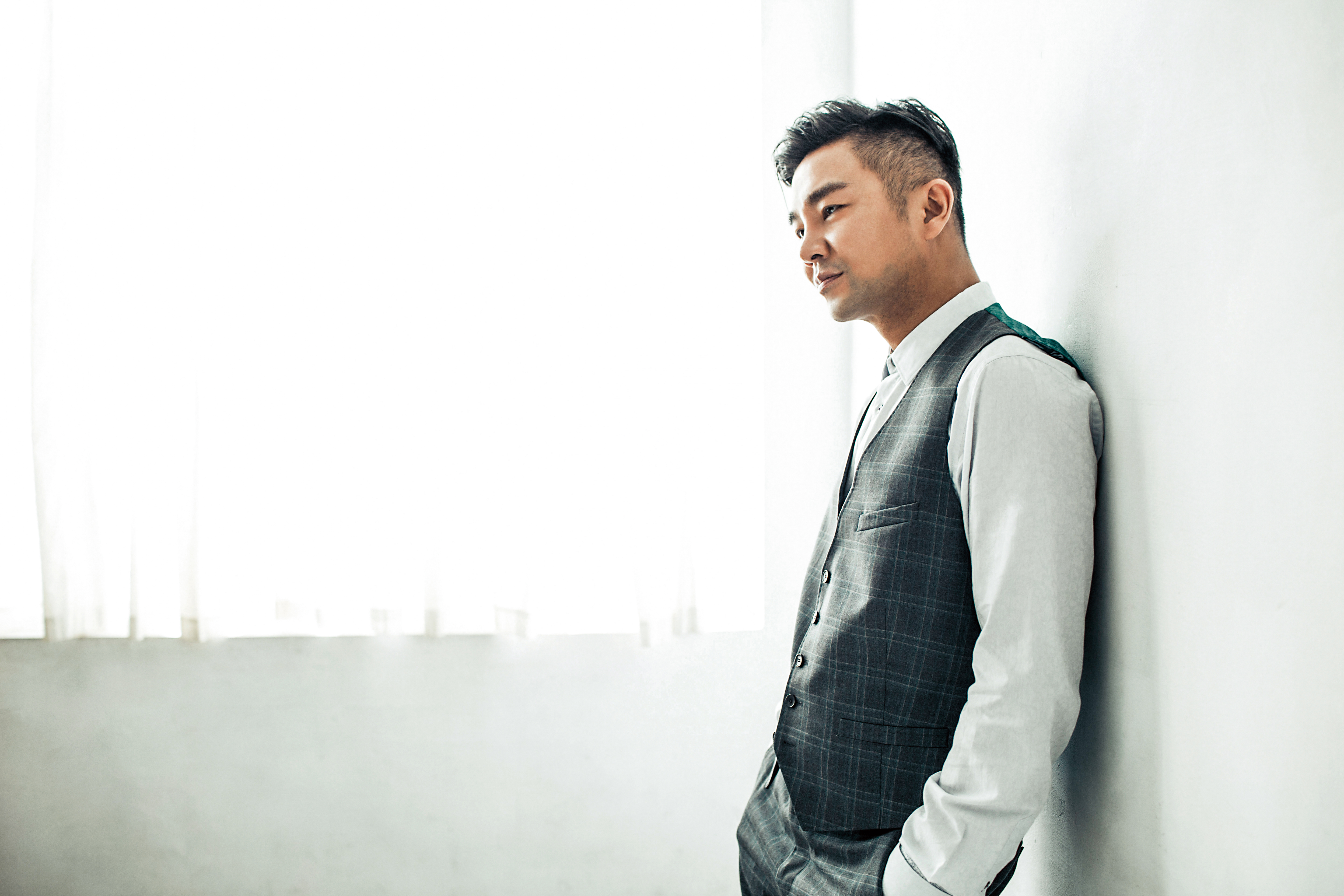 以前可以不間斷地工作，現在則希望可以多珍惜與家人、朋友相處的時間，謝承均說還要帶媽媽一起去旅行。