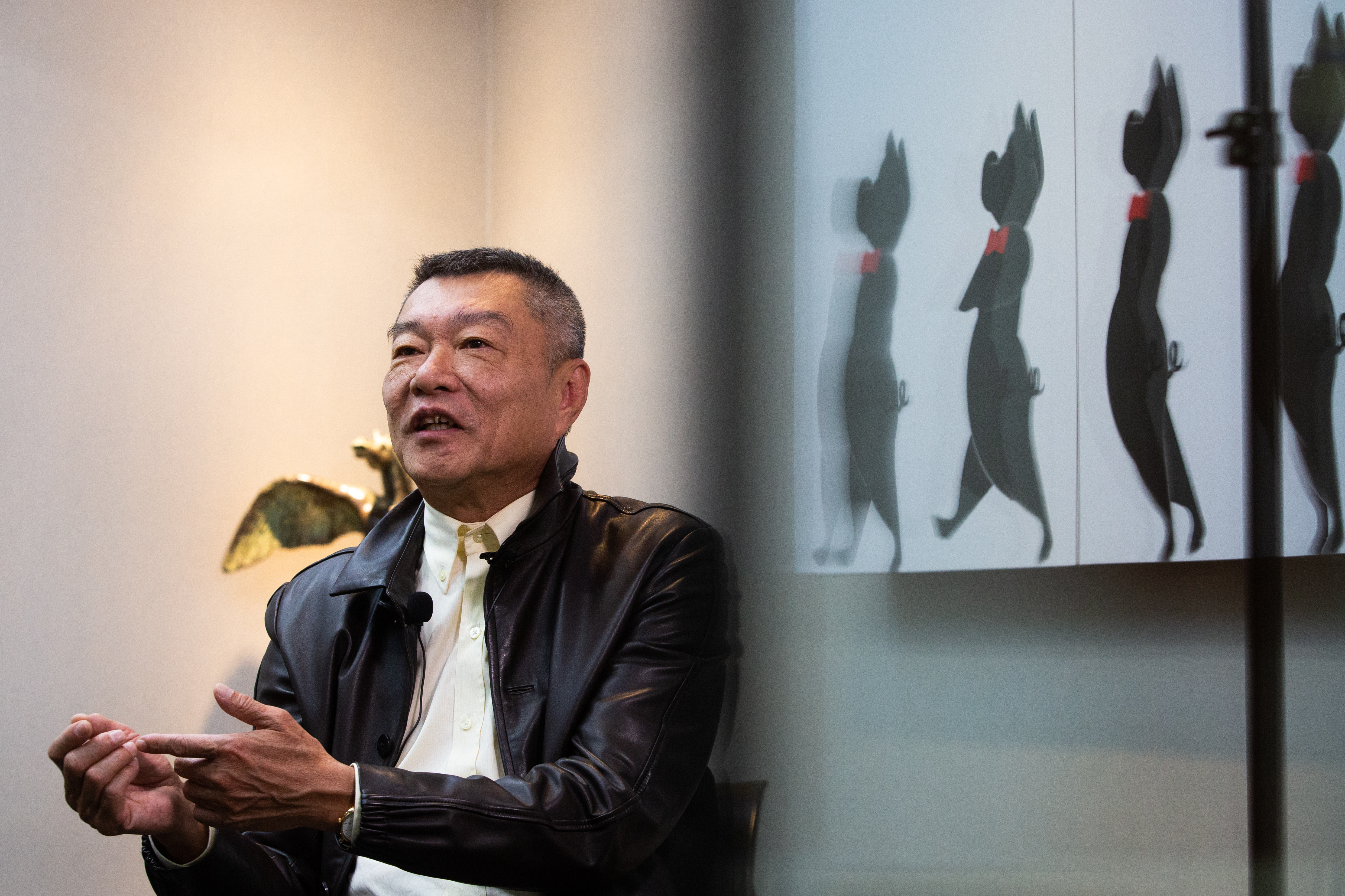 吳昆民在口蹄疫後才開始養豬，為了彰顯友善畜牧，也成立自己的品牌，從產地到餐桌，一條龍式的經營，也避免疫情一旦爆發，和其他豬場交叉感染的機會。