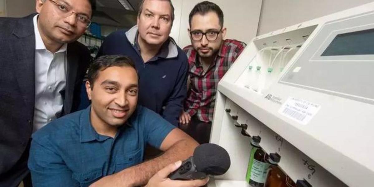 最近，加州大學的工程師們表示，他們已經證明，窺探生物技術公司如何製造合成DNA是可行的，只需要一段錄音就能實現。（來源：Steven Zylius/加州大學爾灣分校）