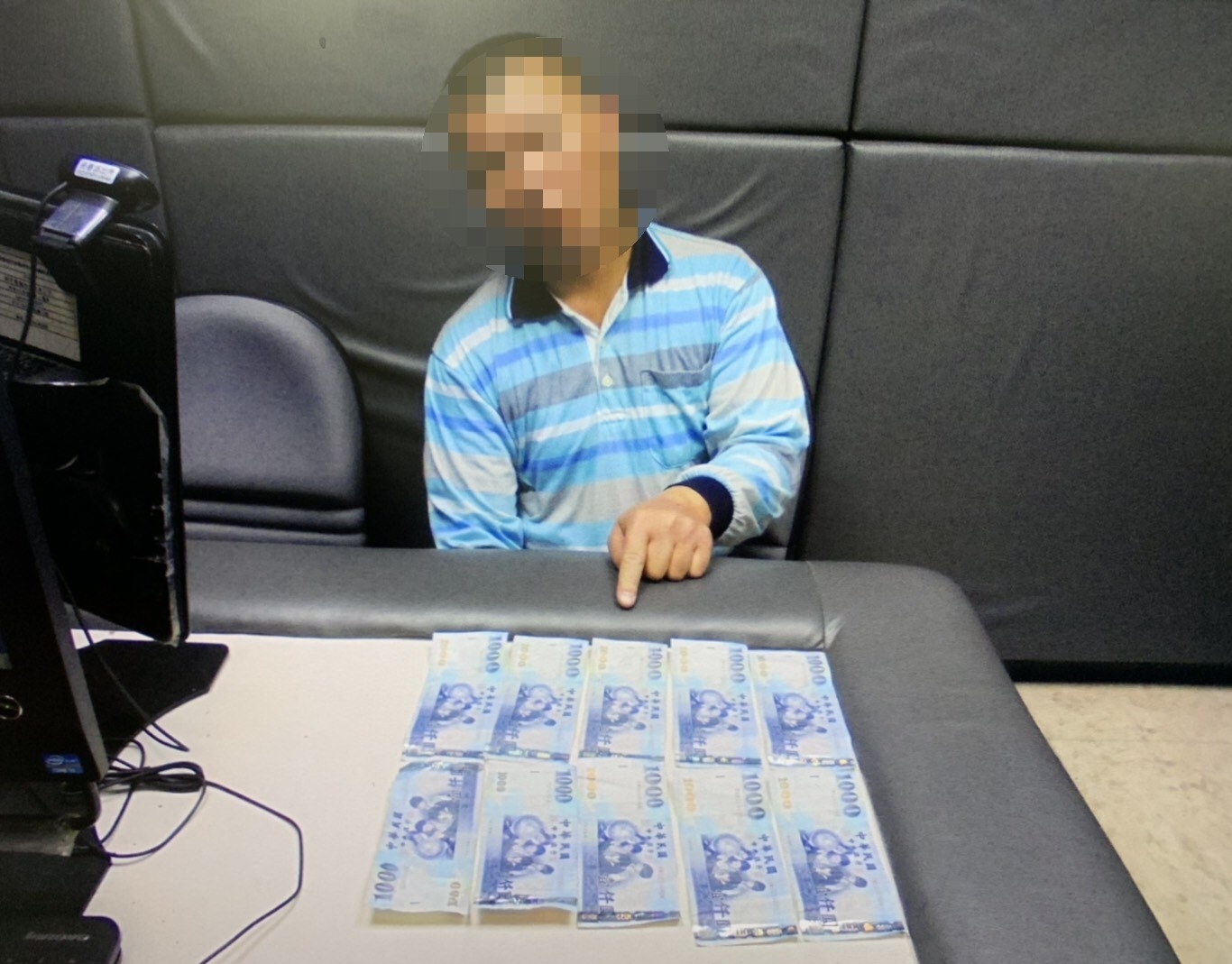 「假應徵真搶奪」的陳姓中年男子，在搶奪一萬元現金後旋即就逮。（警方提供）