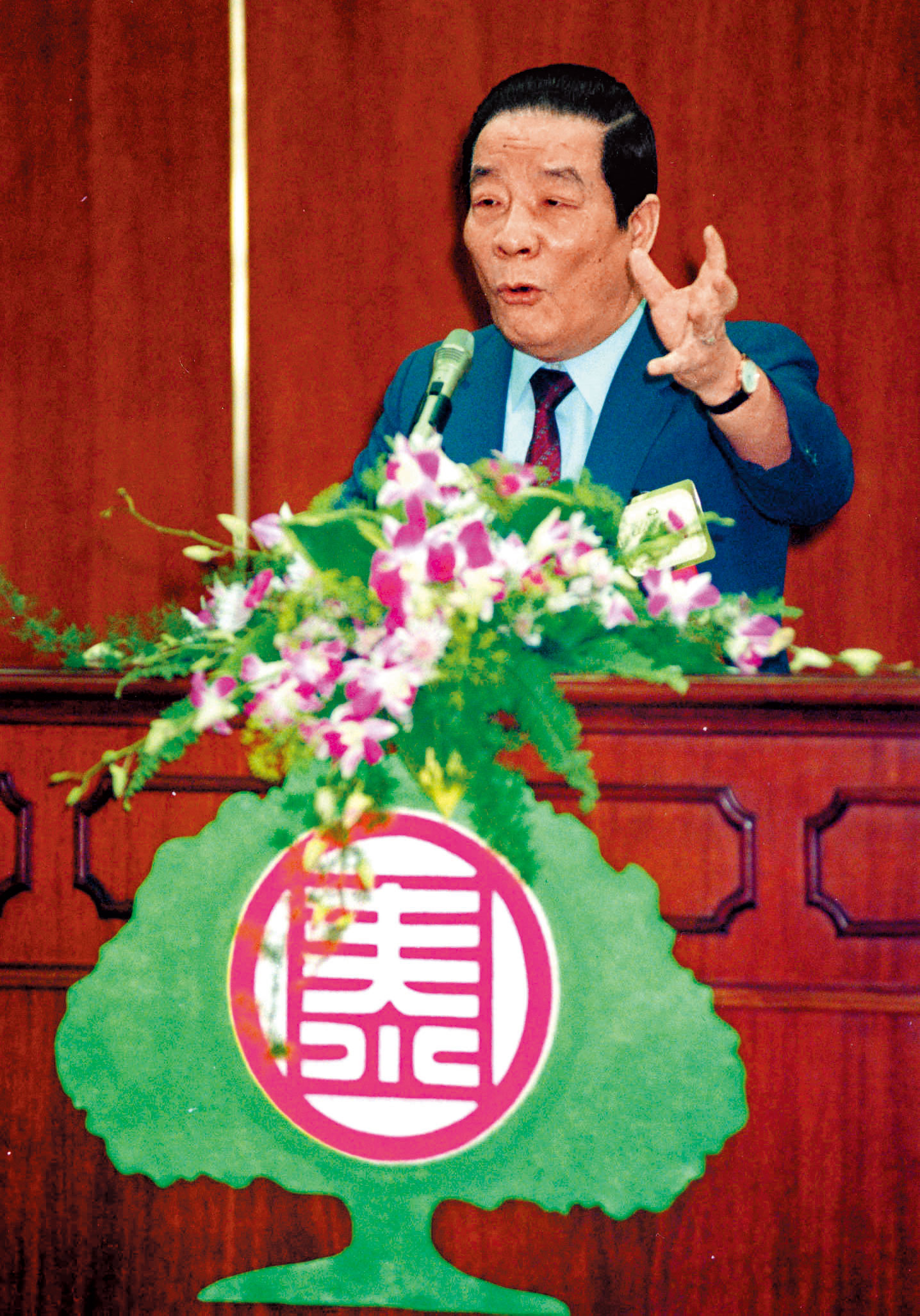 國泰集團創辦人蔡萬霖看重員工，並以「講信修義」當成家訓。（東方IC）