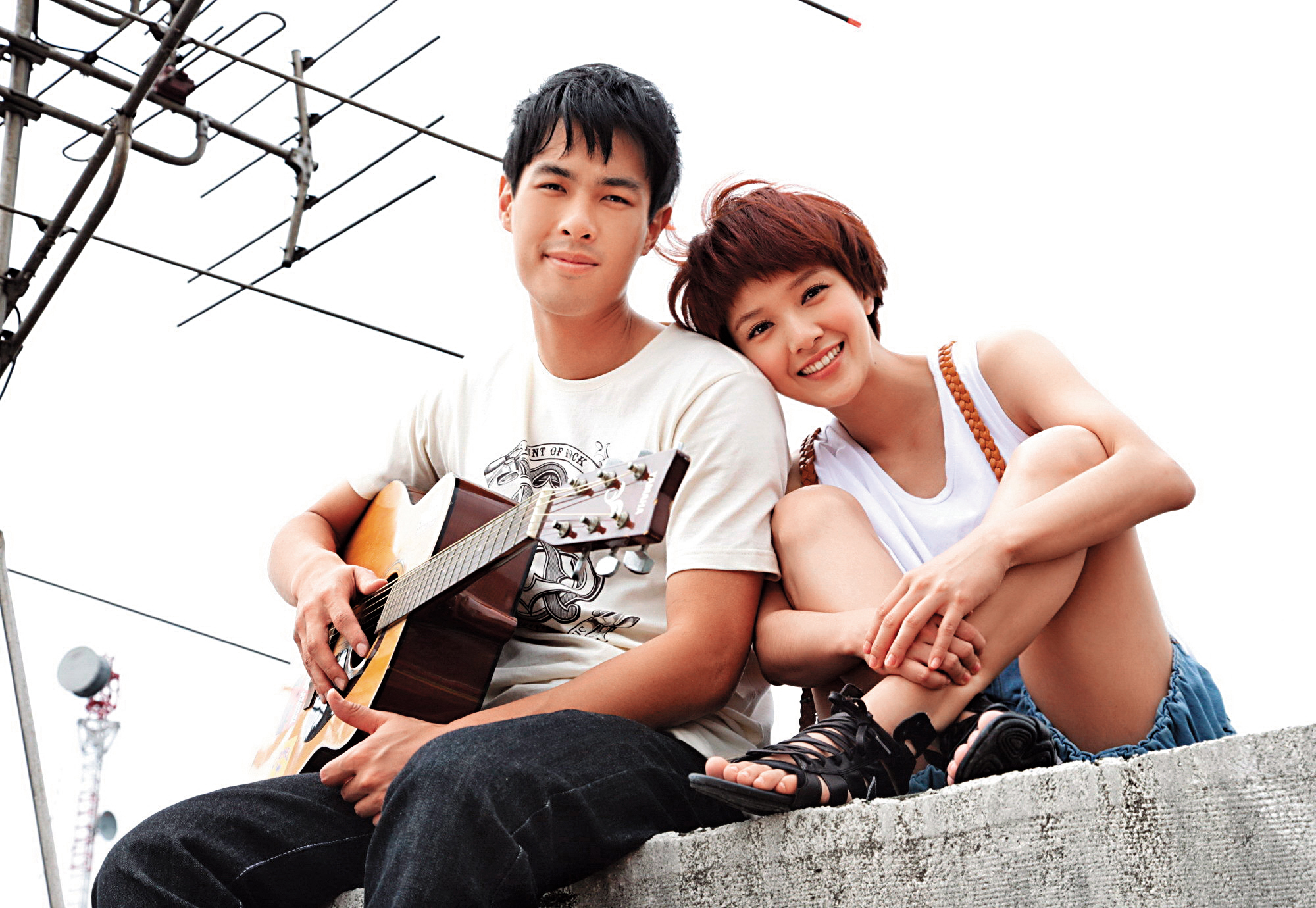 楊祐寧（左）與郭采潔2011年拍攝偶像劇《向前走向愛走》擦出愛火，兩人外型合襯，是眾人眼中的金童玉女。（東方IC）