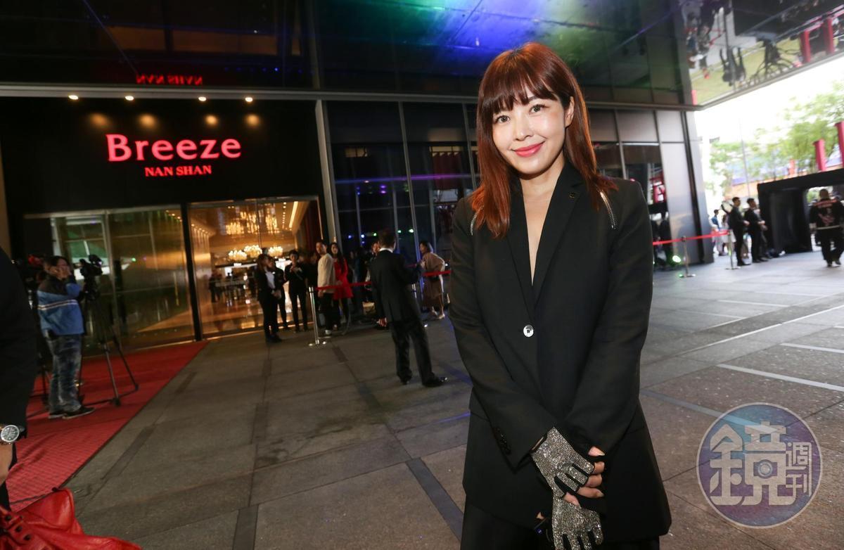 廖曉喬據傳也碰過神祕貴婦，貴婦逛微風時，廖曾出面打招呼。