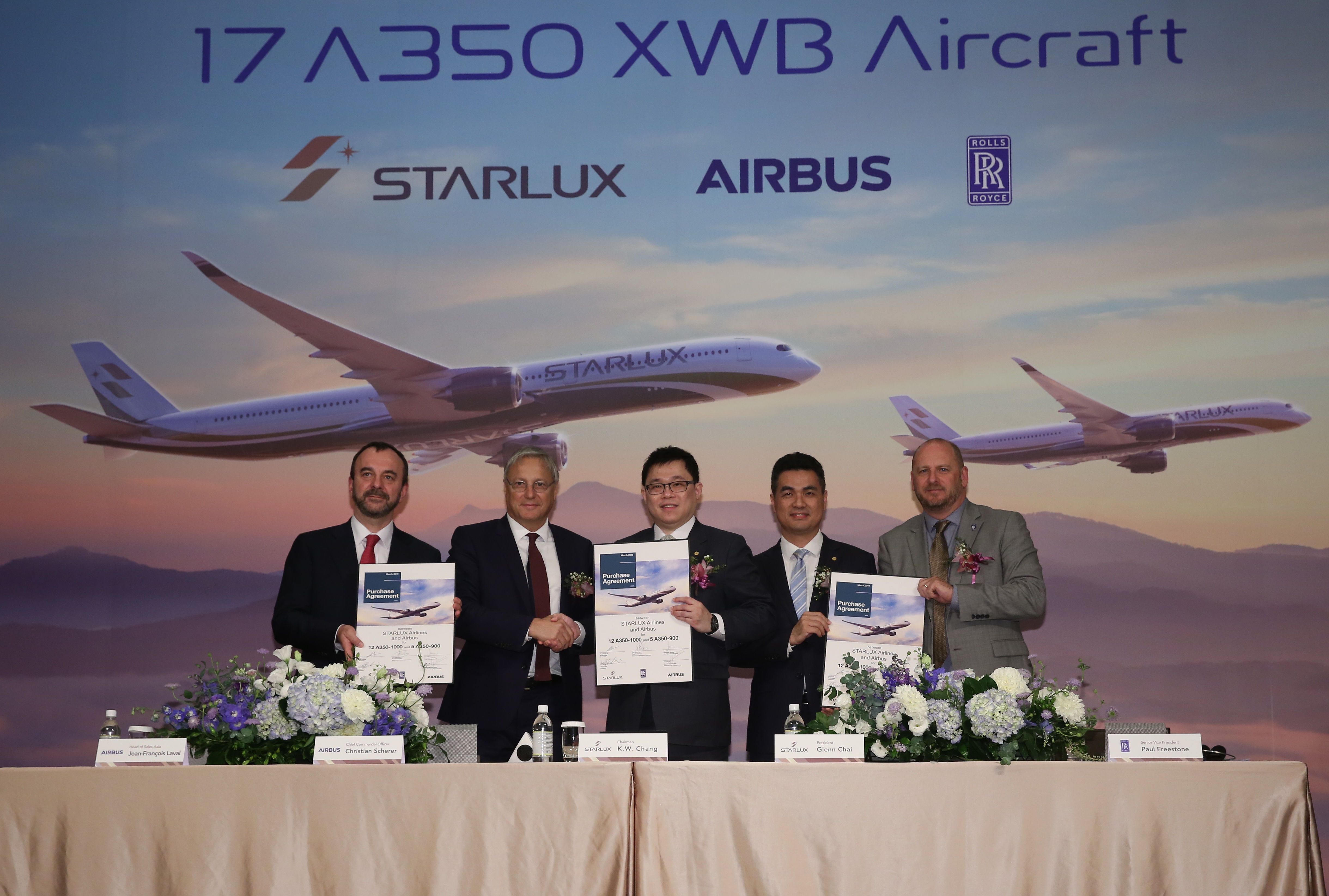 星宇航空售票到開航僅一個月時間，張國煒呼籲粉絲多多支持。