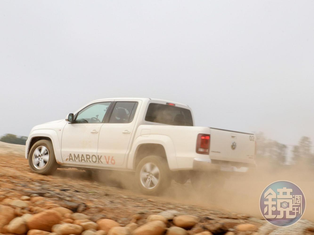 Volkswagon Amarok搭載一具3.0升V6柴油渦輪增壓引擎。