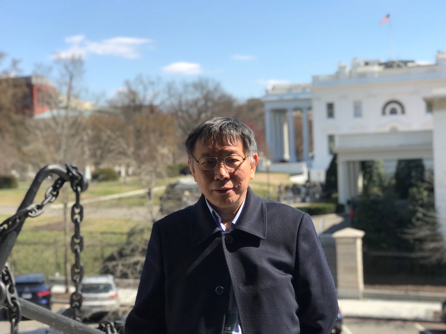 柯文哲赴白宮艾森豪行政大樓拜會國安會、國防部官員後，在臉書打卡。（北市府提供）