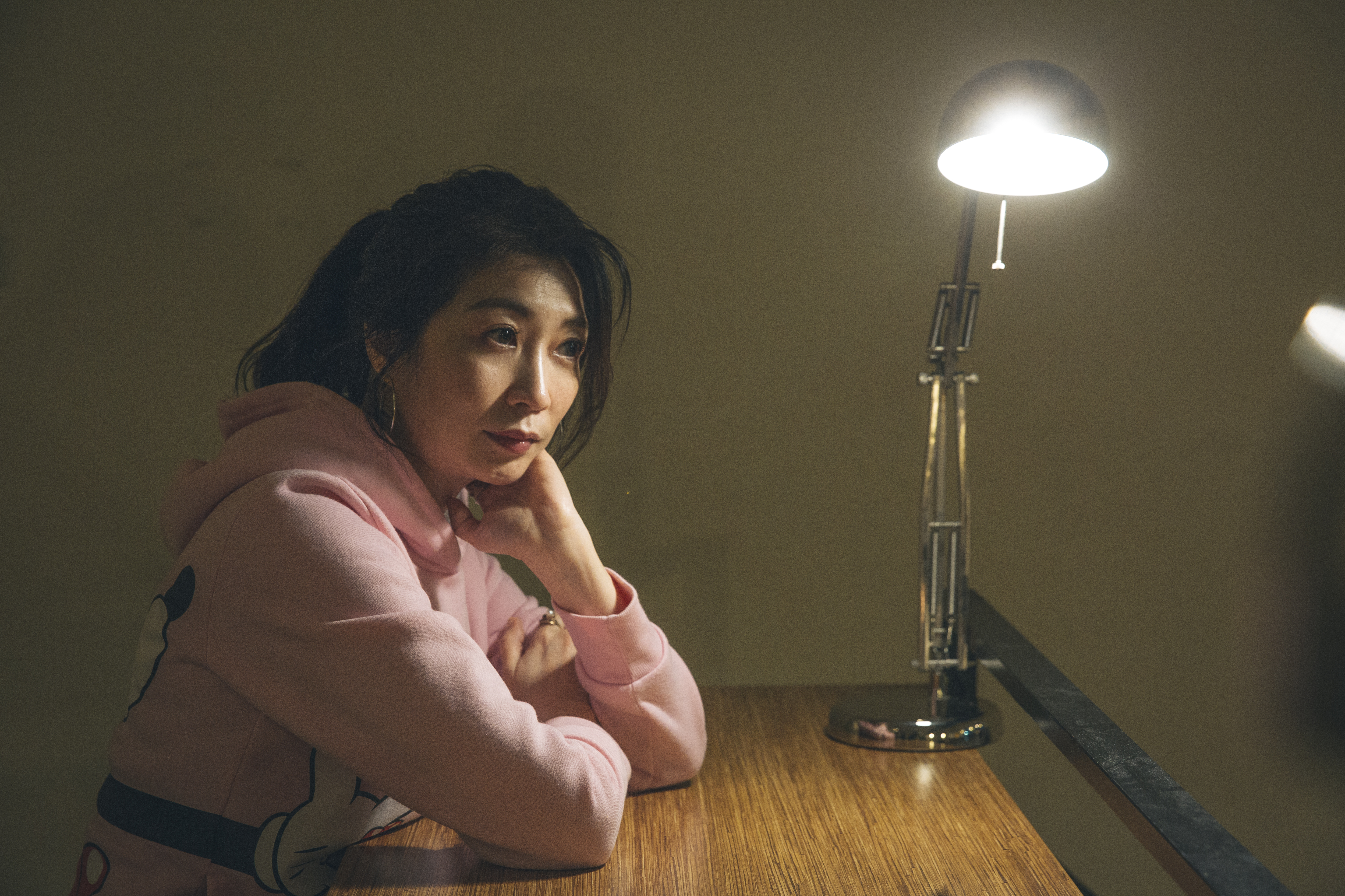 曾被媒體以為是台語掛的，實際上黃嘉千的爛台語一度是她不敢接《老大人》的原因，果然在拍攝期間鬧出不少笑話。