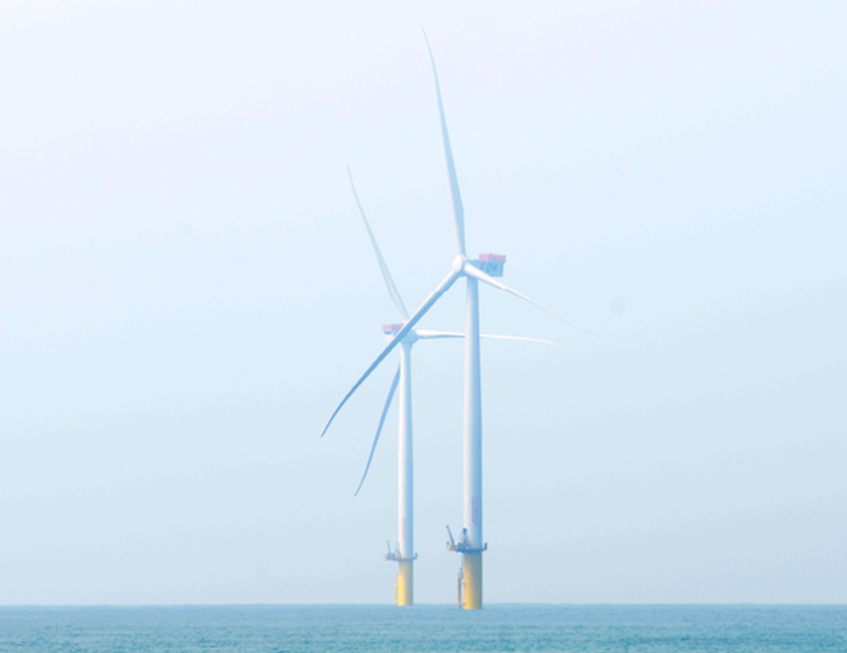 象徵台灣發展綠能指標的離岸風電,預定2025年將設置700座離岸風機。(行政院提供)