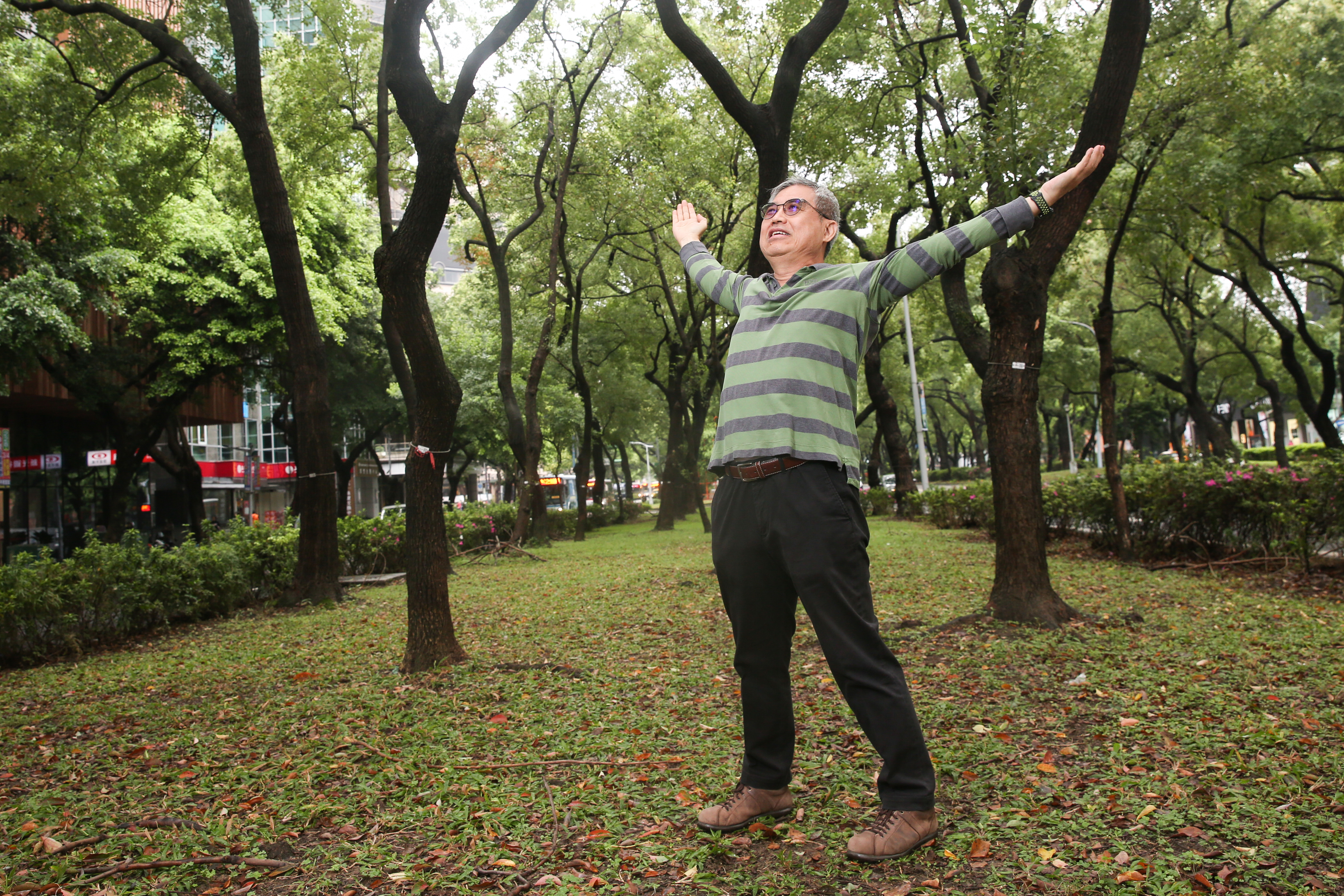 複利達人怪老子擅於投資，仍選擇在60歲屆滿法定請領年齡開始領老年年金。