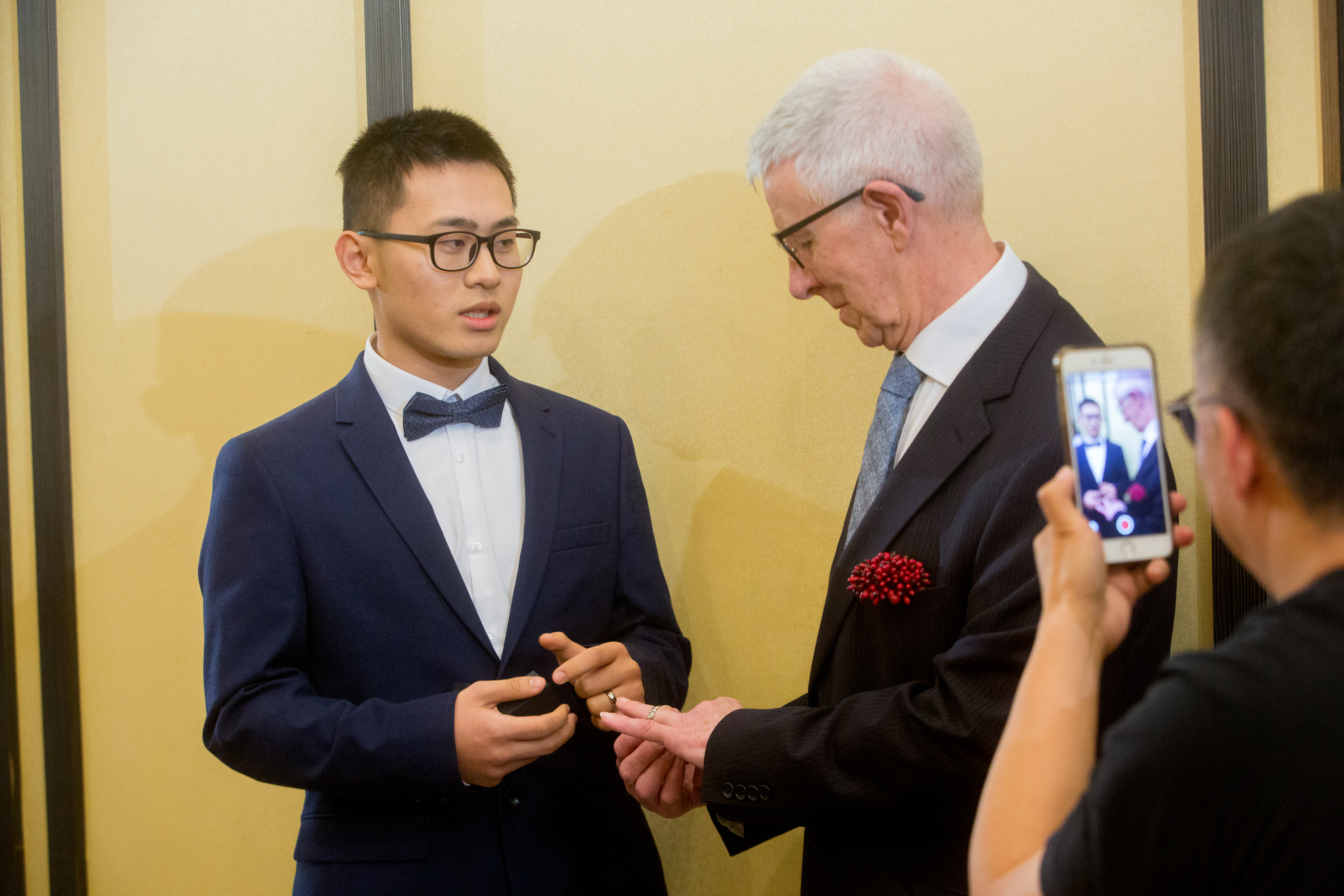 「年齡只是數字，」這是兩人共同的信念，他們只想在未來歲月裡，盡可能相守。