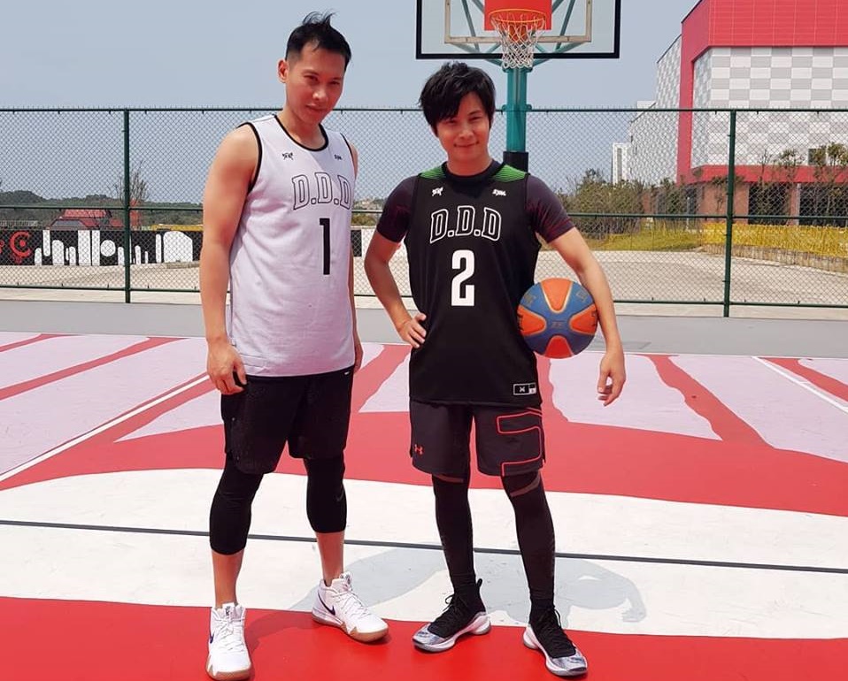 孫協志和顏行書（左）合體出席活動，讓許多人勾起青春的回憶。（翻攝鬥到底3x3城市爭霸賽臉書）