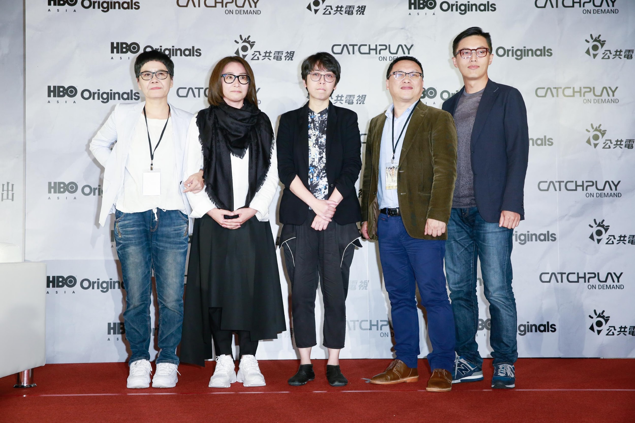 編劇呂蒔媛（左起）、製作人林昱伶、監製於蓓華、製作人湯昇榮、導演林君陽，組成理性感性兼備的主創團隊。